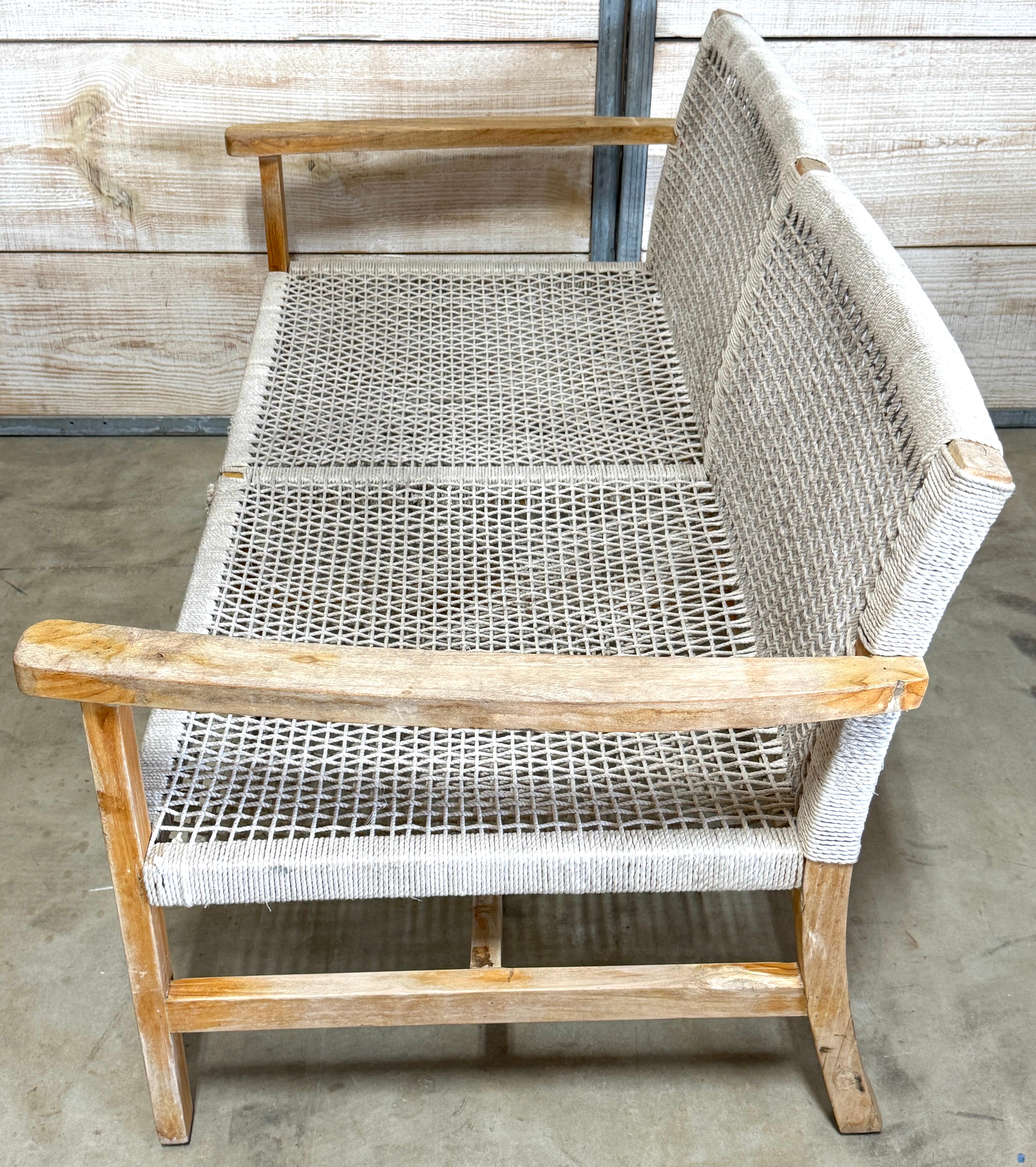Sofá Boho Danés Moderno de Teca Blanqueada y Cuerda Tejida en venta 5