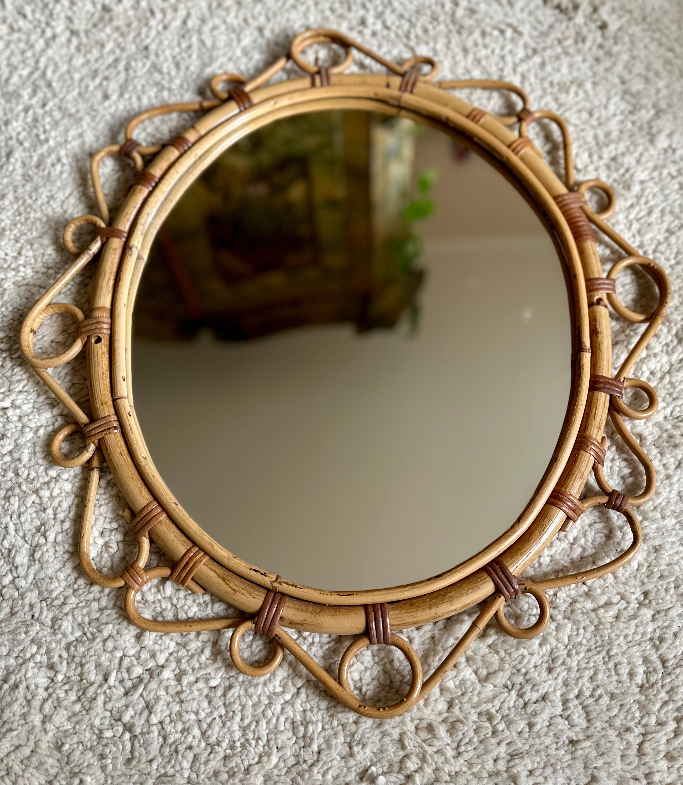 Boho Elegance Meets Timeless Trends: 1960s Rattan Mirror from France  For Sale 7