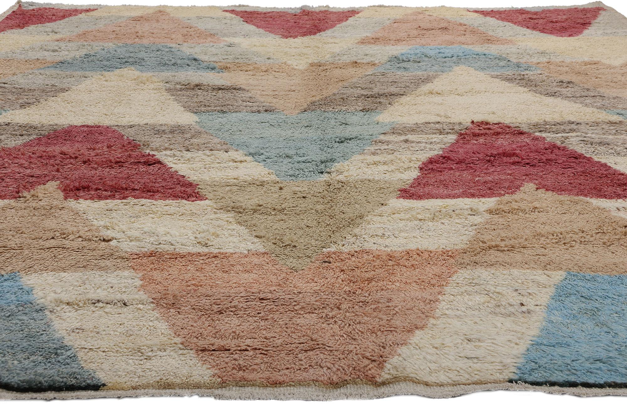 Boho-Mid Mod Chevron Haven Moroccan Rug, Bohemian Meets Midcentury Modern In New Condition For Sale In Dallas, TX