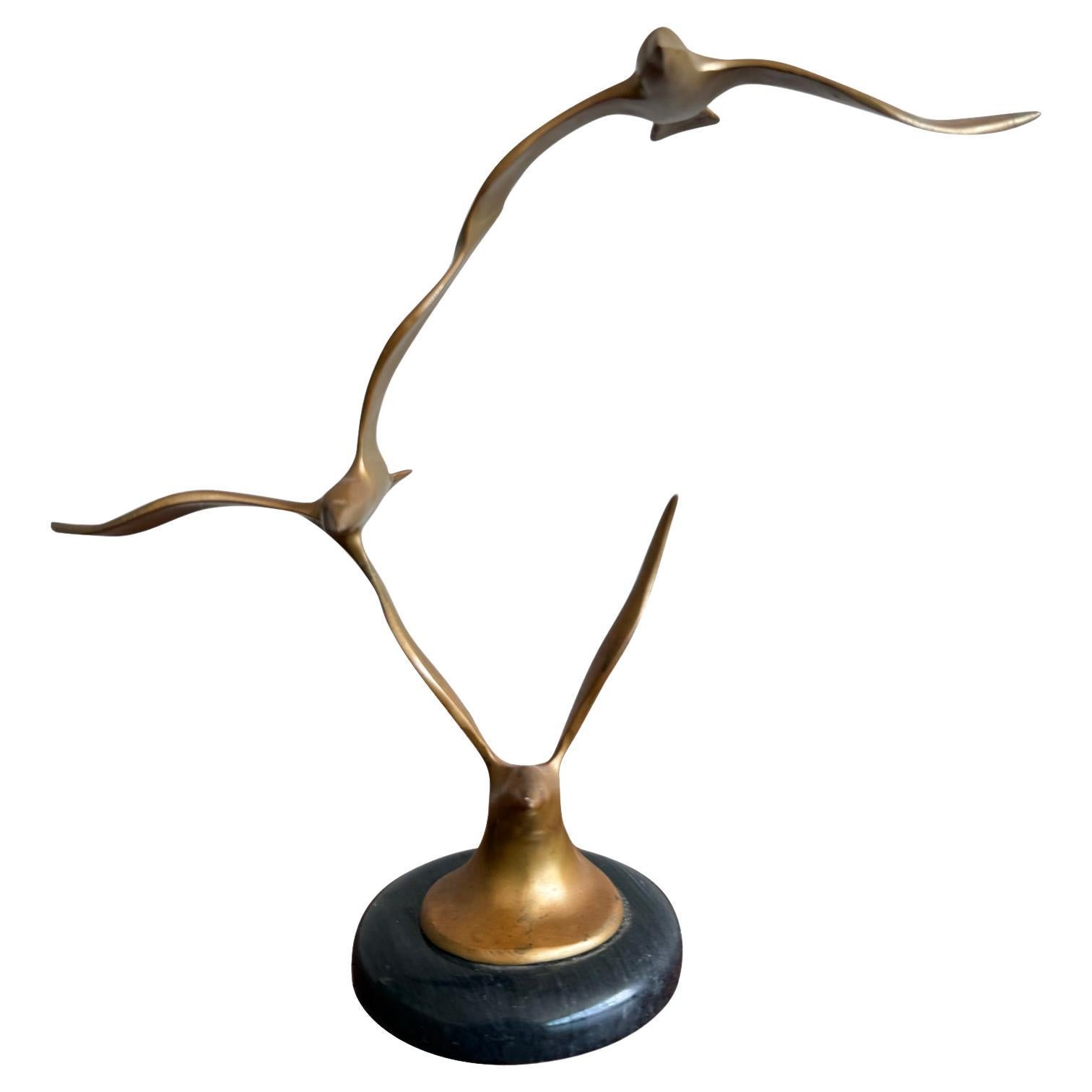 Sculpture d'oiseau Boho Modern en laiton sur base en marbre