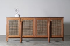 Moderne Buffet-Anrichte/Schrank/ Sideboard aus Eichenholz mit handgewebtem Naturschilfrohr