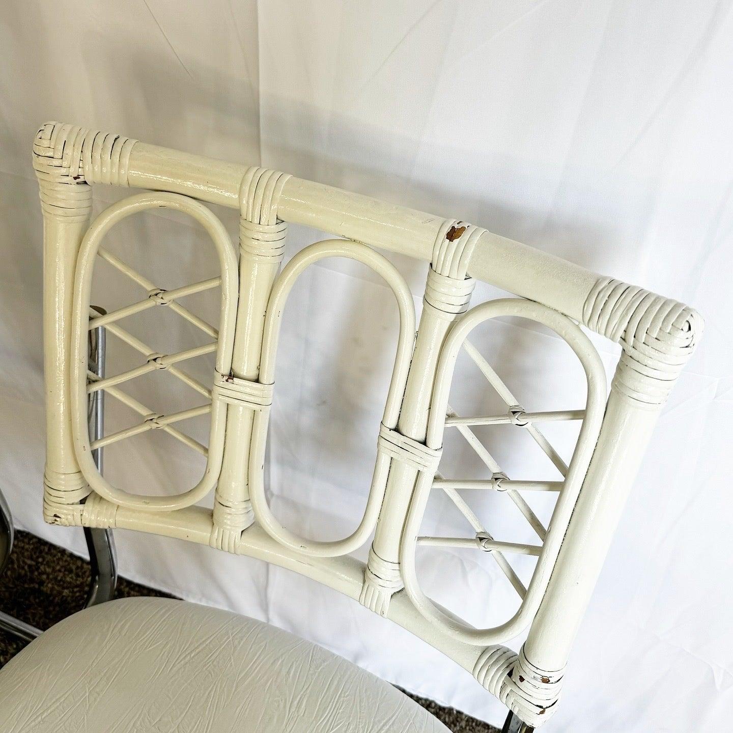 Sedie da pranzo a sbalzo in rattan bianco e cromo - Set di 6 sedie moderne Boho in vendita 5