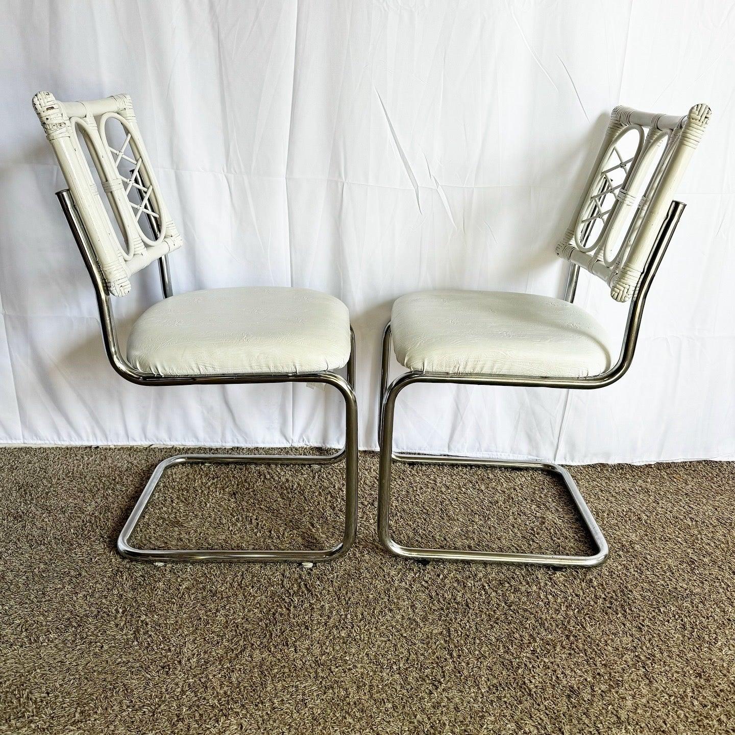 Fine XX secolo Sedie da pranzo a sbalzo in rattan bianco e cromo - Set di 6 sedie moderne Boho in vendita