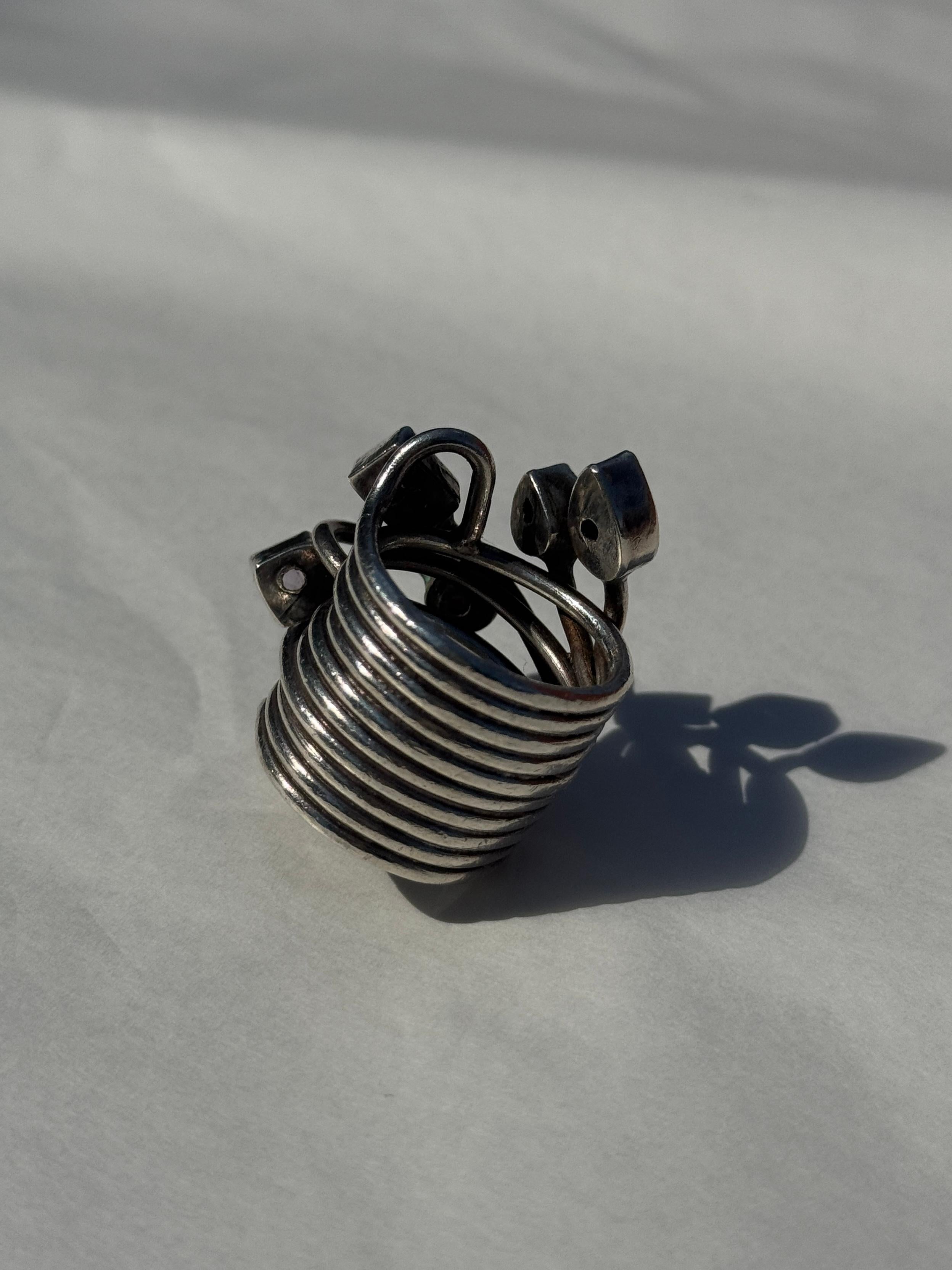 Mixed Cut Boho ring with multicolored natural stones in 925 sterling silver For Sale