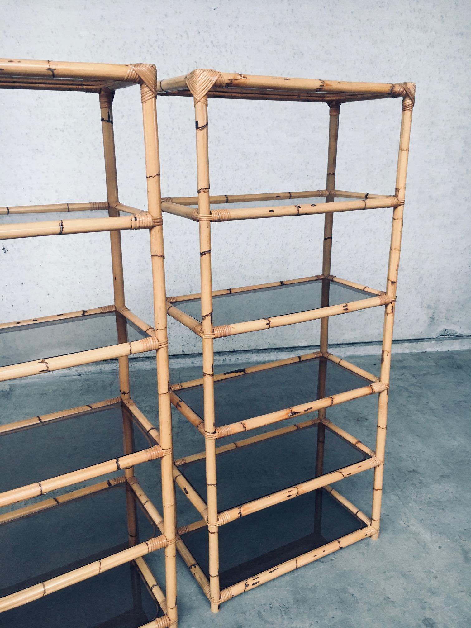 Set di scaffali in bambù di design Boho Style Vitrine, Italia, anni '60 in vendita 4