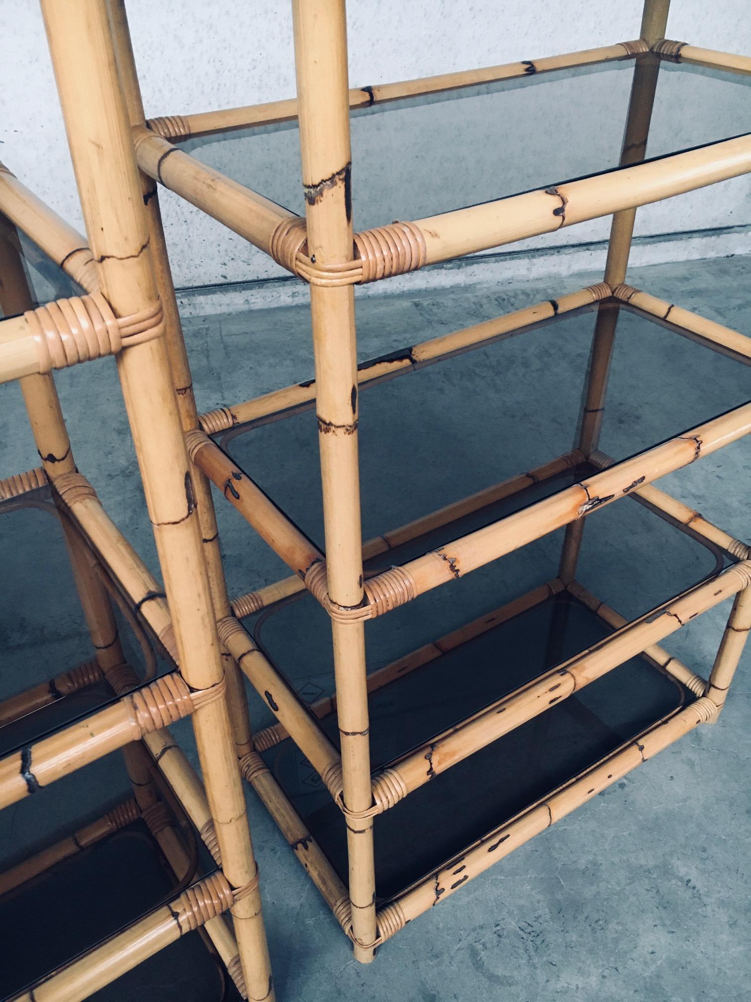 Set di scaffali in bambù di design Boho Style Vitrine, Italia, anni '60 in vendita 7
