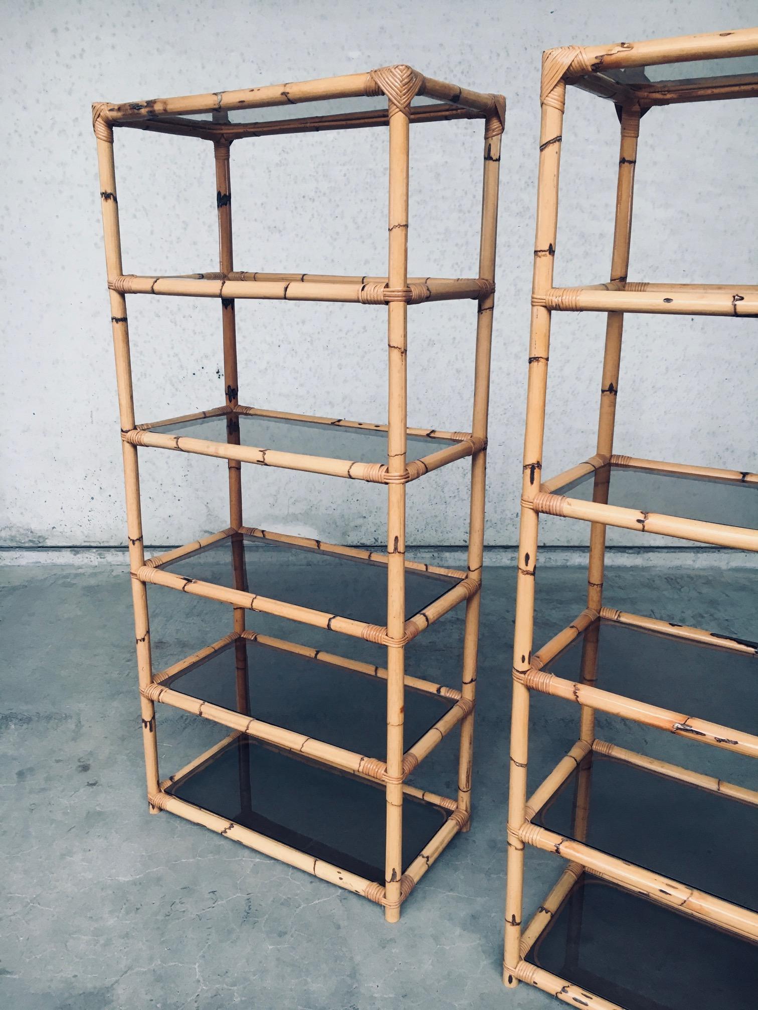 Set di scaffali in bambù di design Boho Style Vitrine, Italia, anni '60 in vendita 2