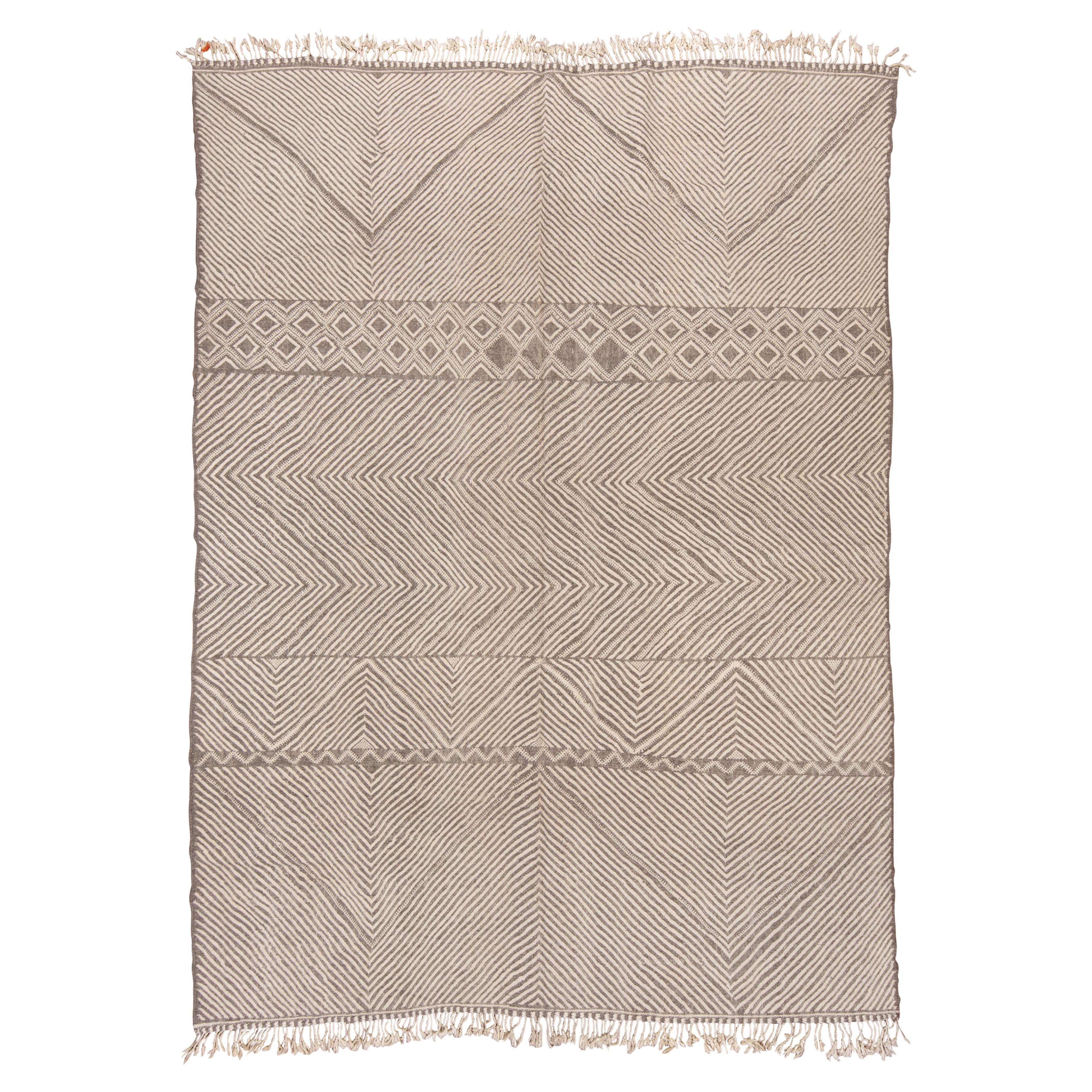 Boho Style Neutral Moroccan Flatweave Rug For Sale