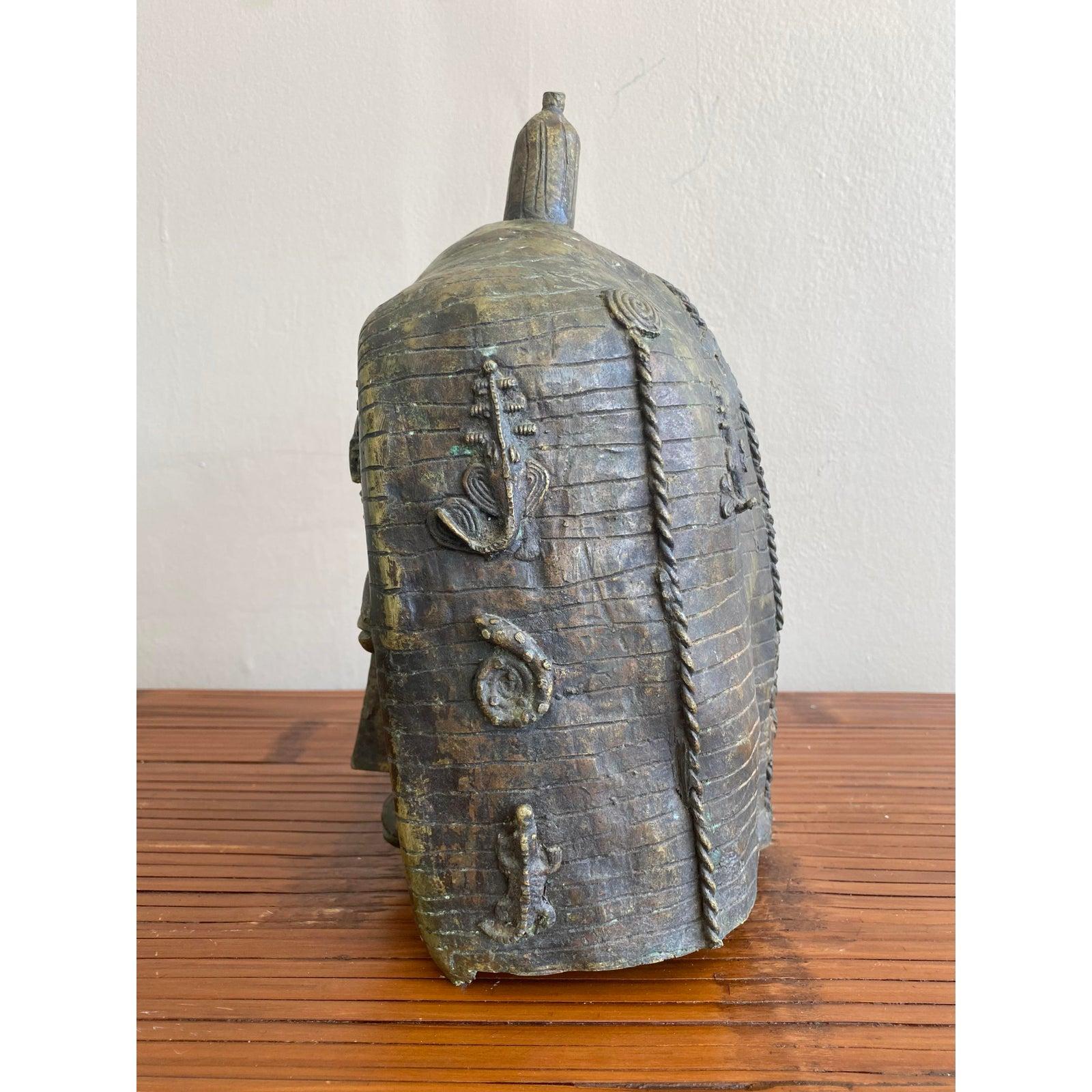 Boho Tribal-inspirierte Bronze-Skulptur im Zustand „Gut“ im Angebot in West Palm Beach, FL
