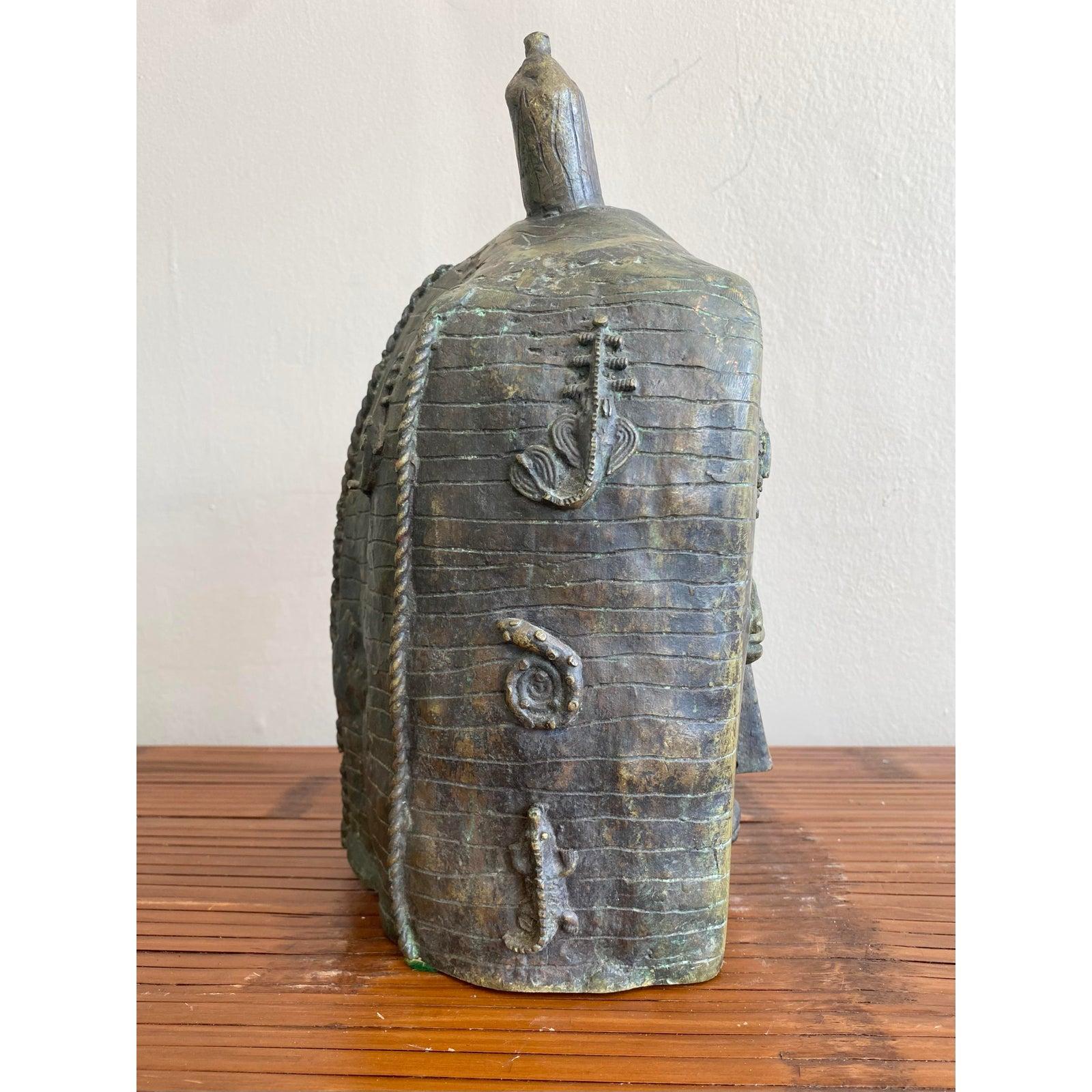 Boho Tribal-inspirierte Bronze-Skulptur (20. Jahrhundert) im Angebot