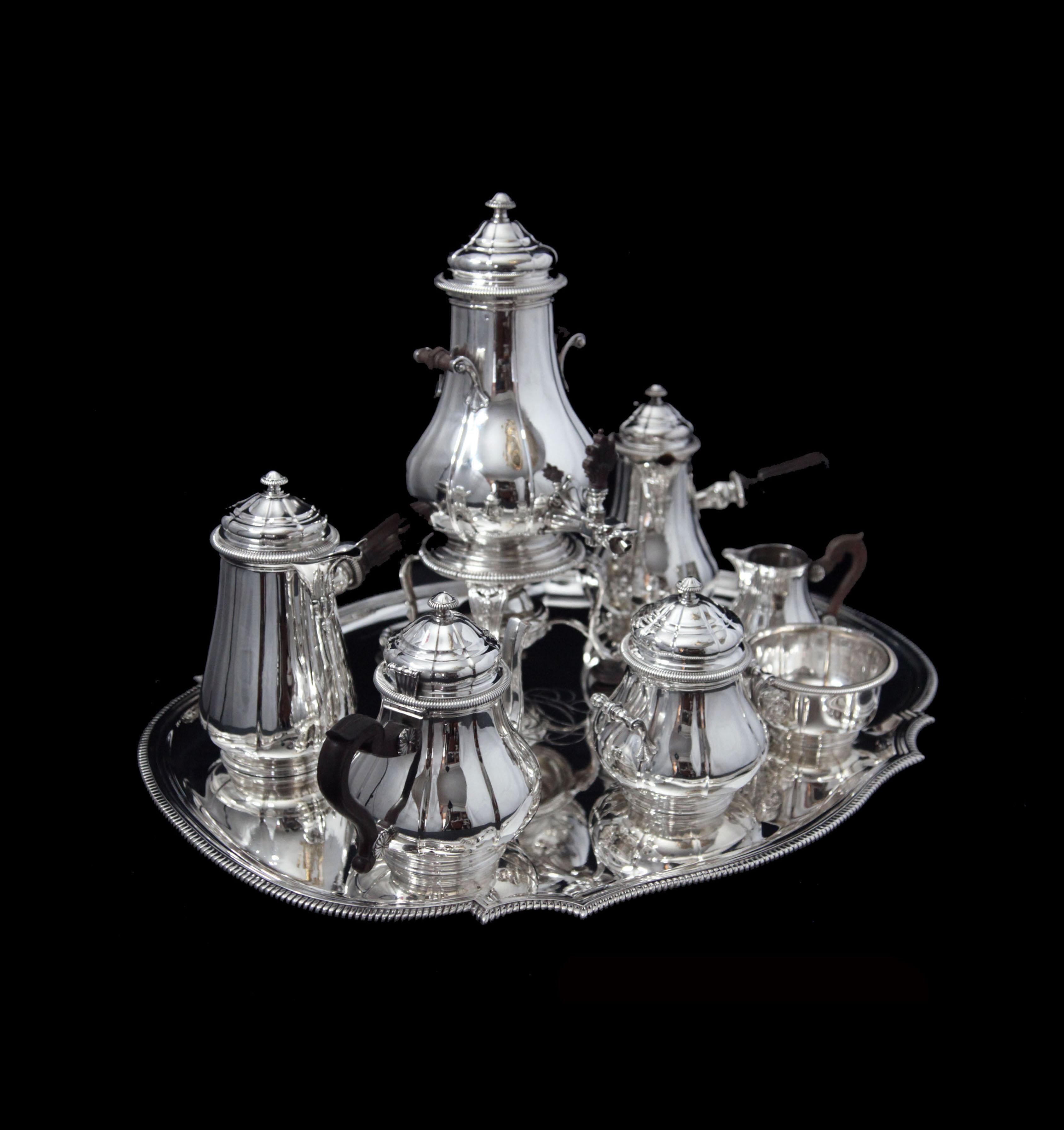 Direkt aus Paris, eine prächtige 8-teilige Sterling Silber Tee-Set von einem der Französisch Premier Silberschmied 