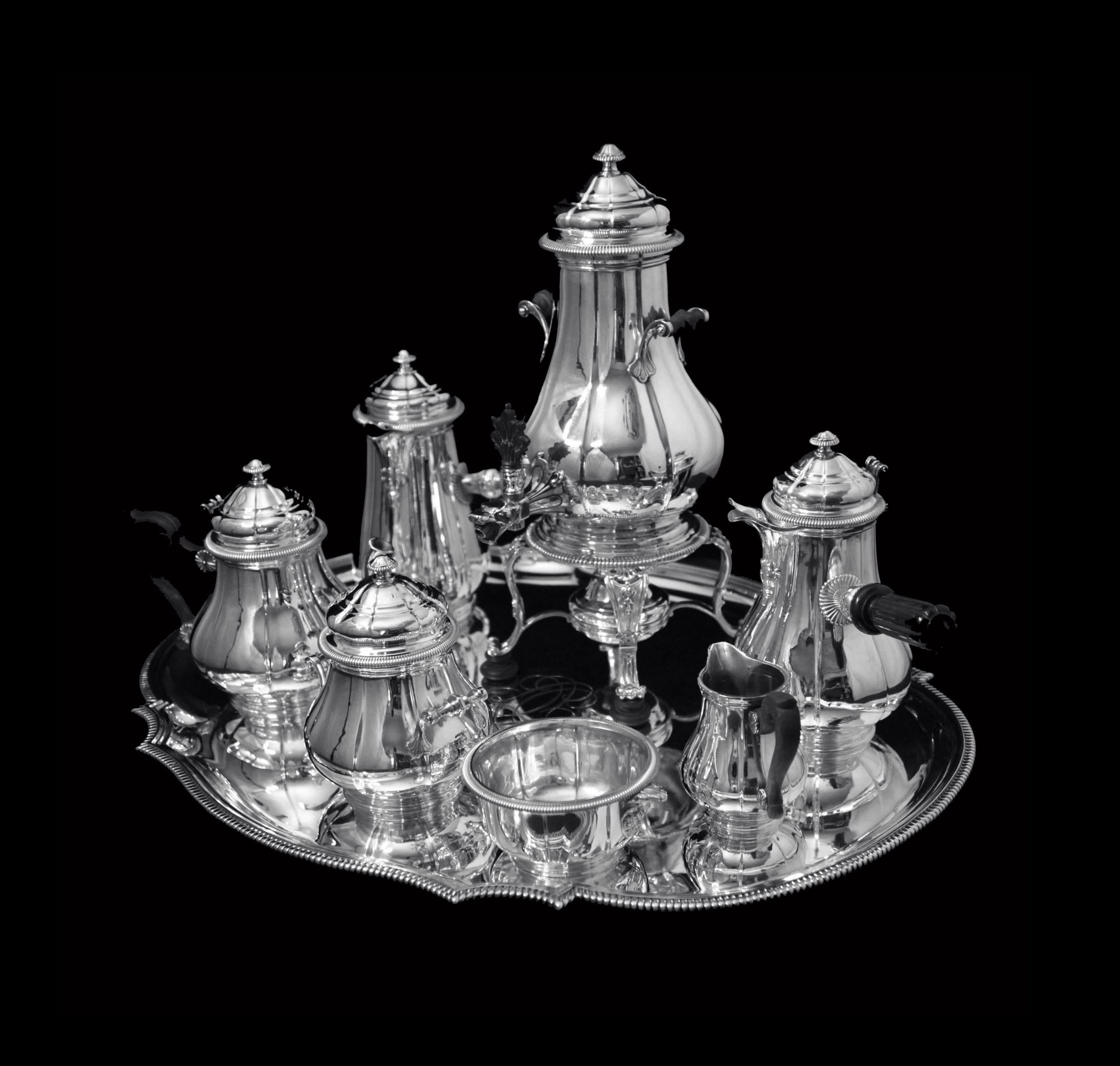 Boin-Taburet & Faberge, - 8 Teile, 950er Sterling-Teeservice + 6 Faberge- Espresso-Tasse (Louis XVI.) im Angebot