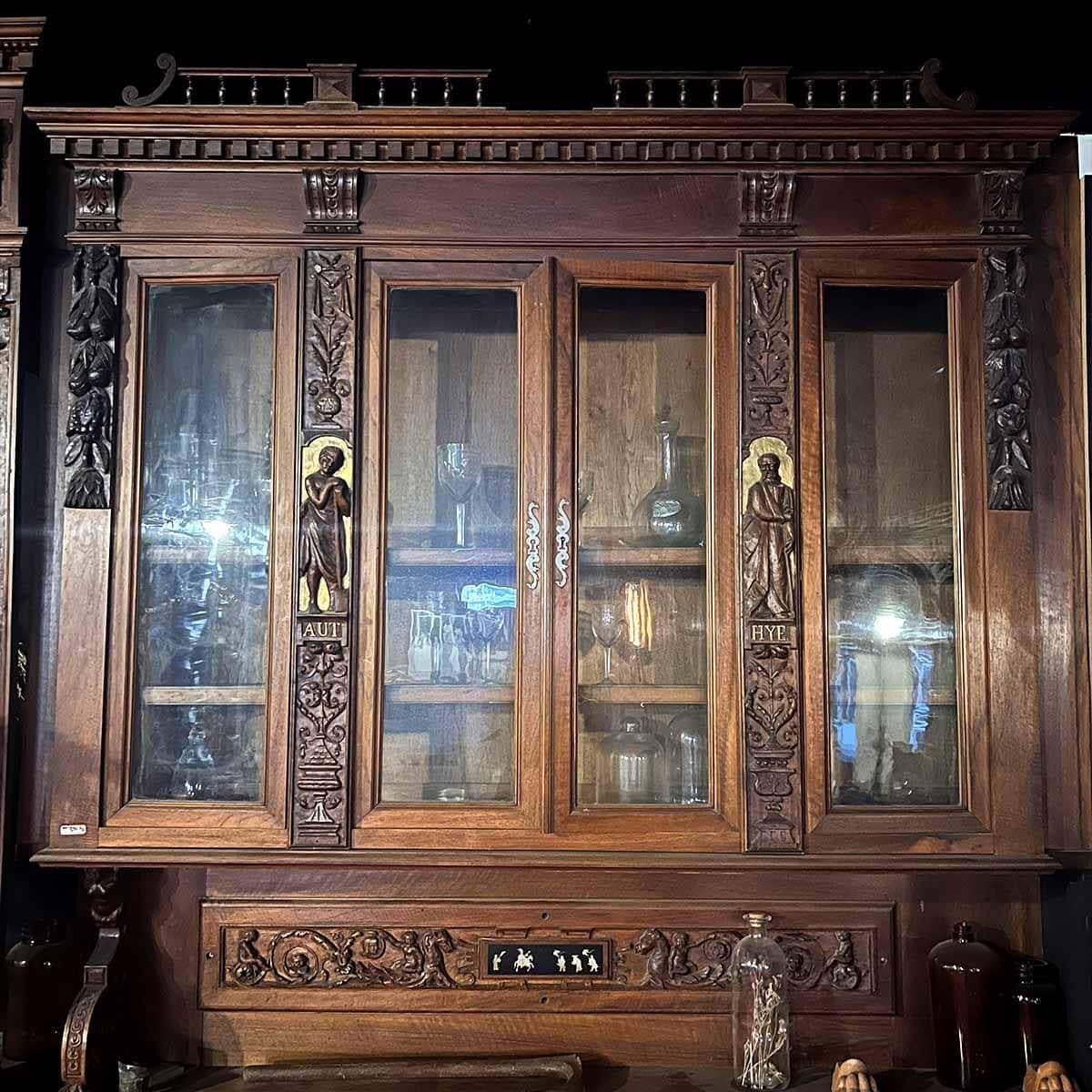 Walnut Louis XIII-style Norman walnut and gilded library woodwork For Sale
