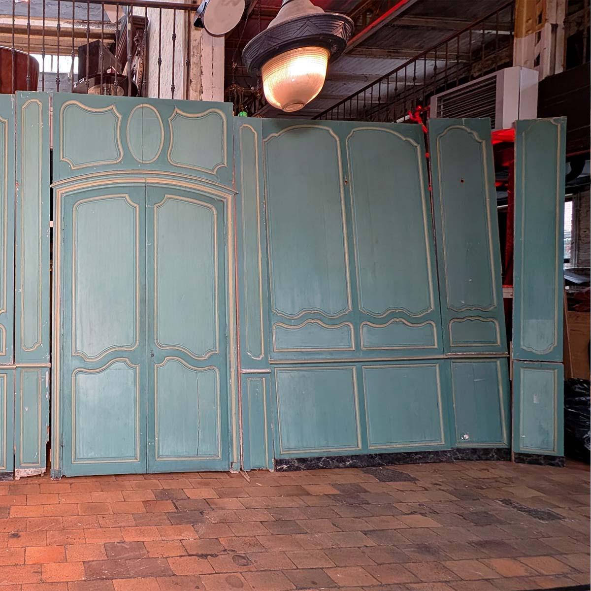 Boiserie de style Louis XV 15m linéaire For Sale 2
