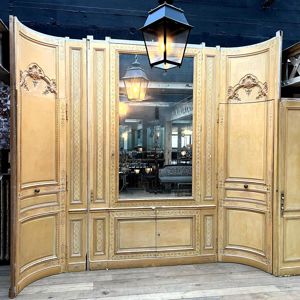 Early 20th Century Boiserie en sapin de style Louis XV - Paris, 1920