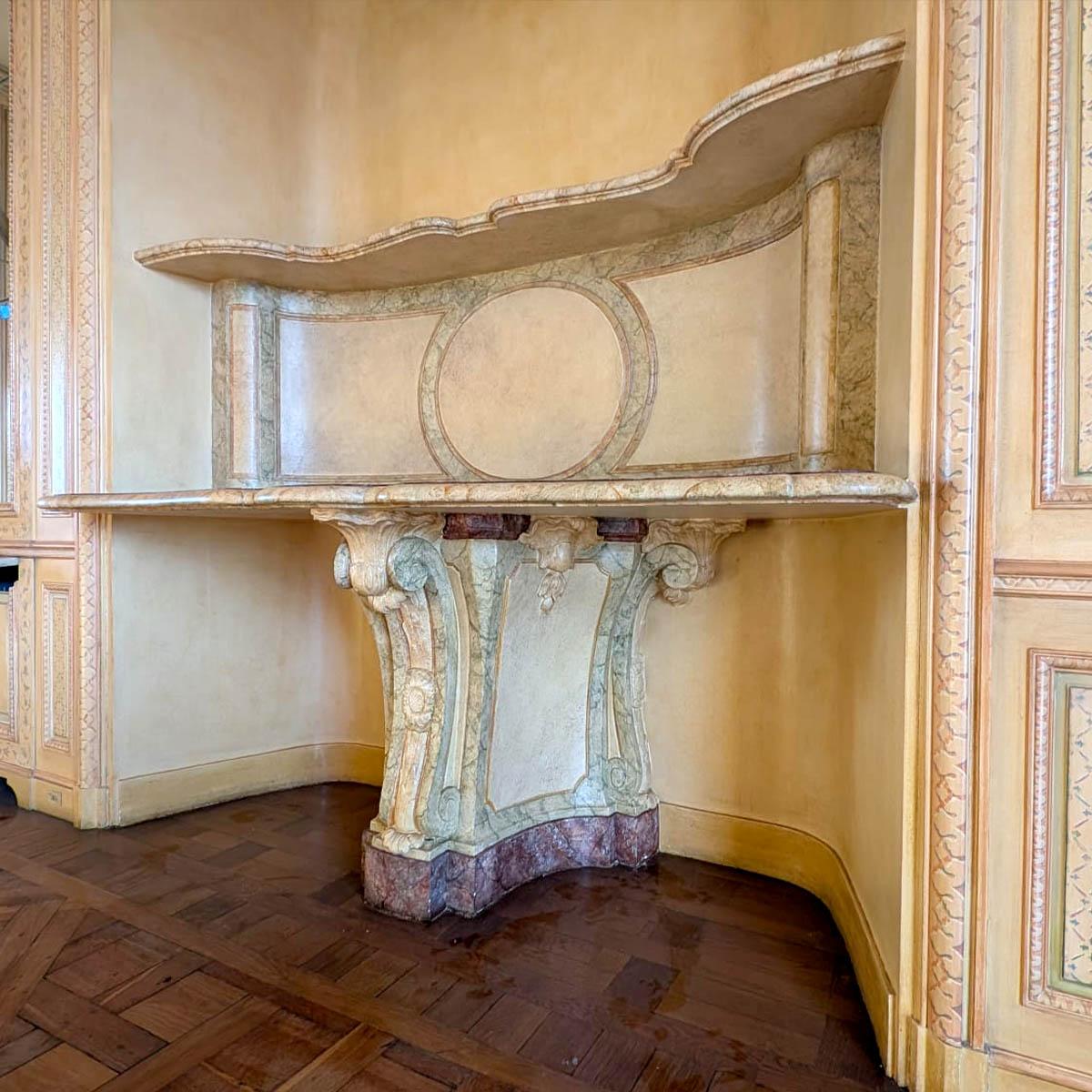 Boiserie en sapin de style Louis XV - Paris, 1920 2