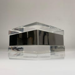 Boîte décorative italienne carrée en lucite et métal chromé, années 1970
