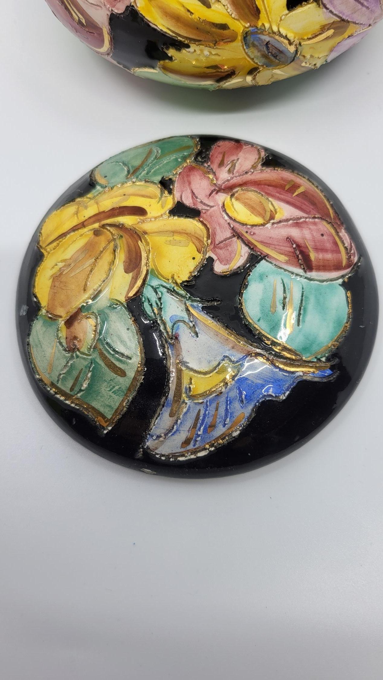 Ceramic Boite en céramique Francaise décoré à l'or fin, French Riviera Vallauris 1960  For Sale