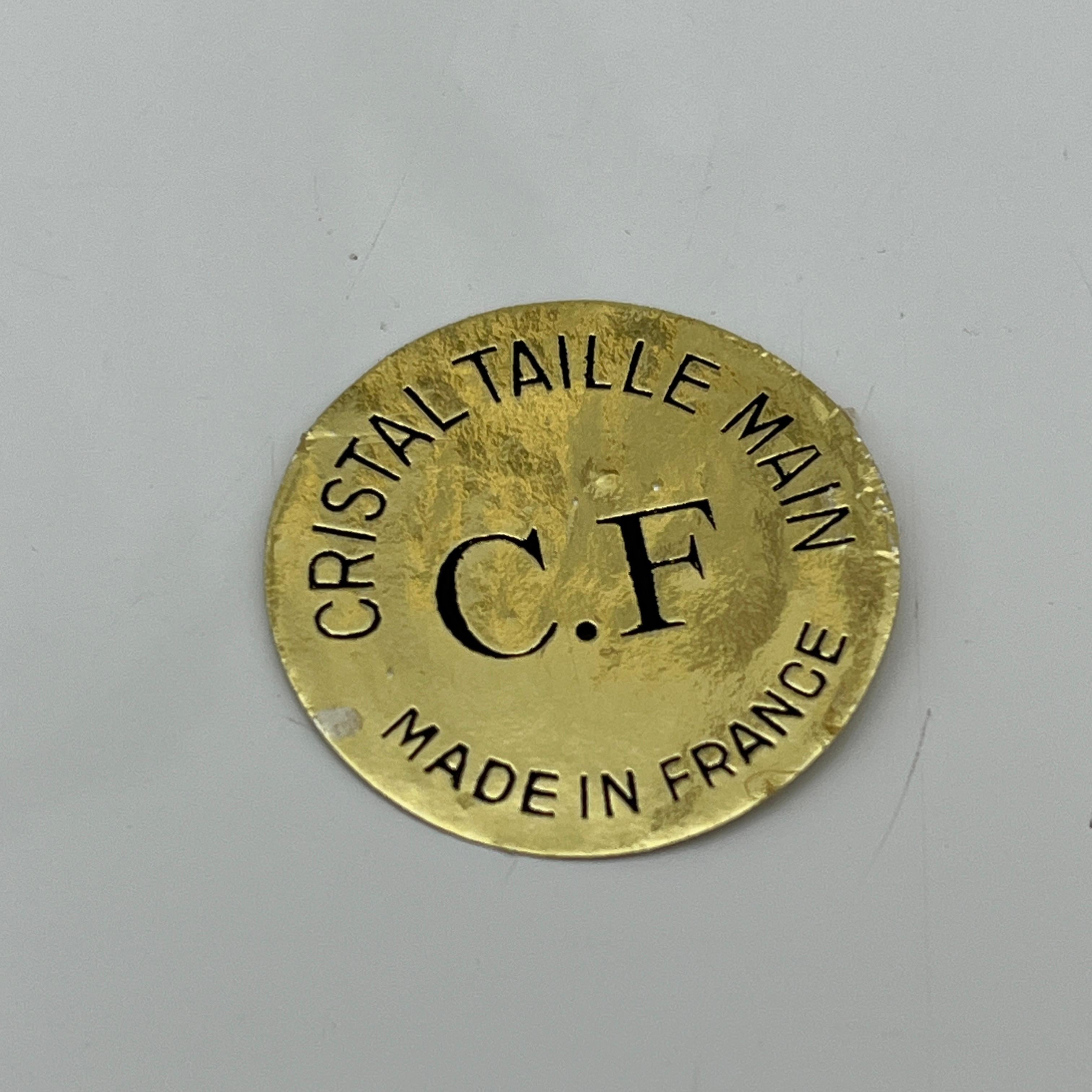 Boite en cristal doré taillé faceté CF Benito Michel, France vers 1960 en vente 2