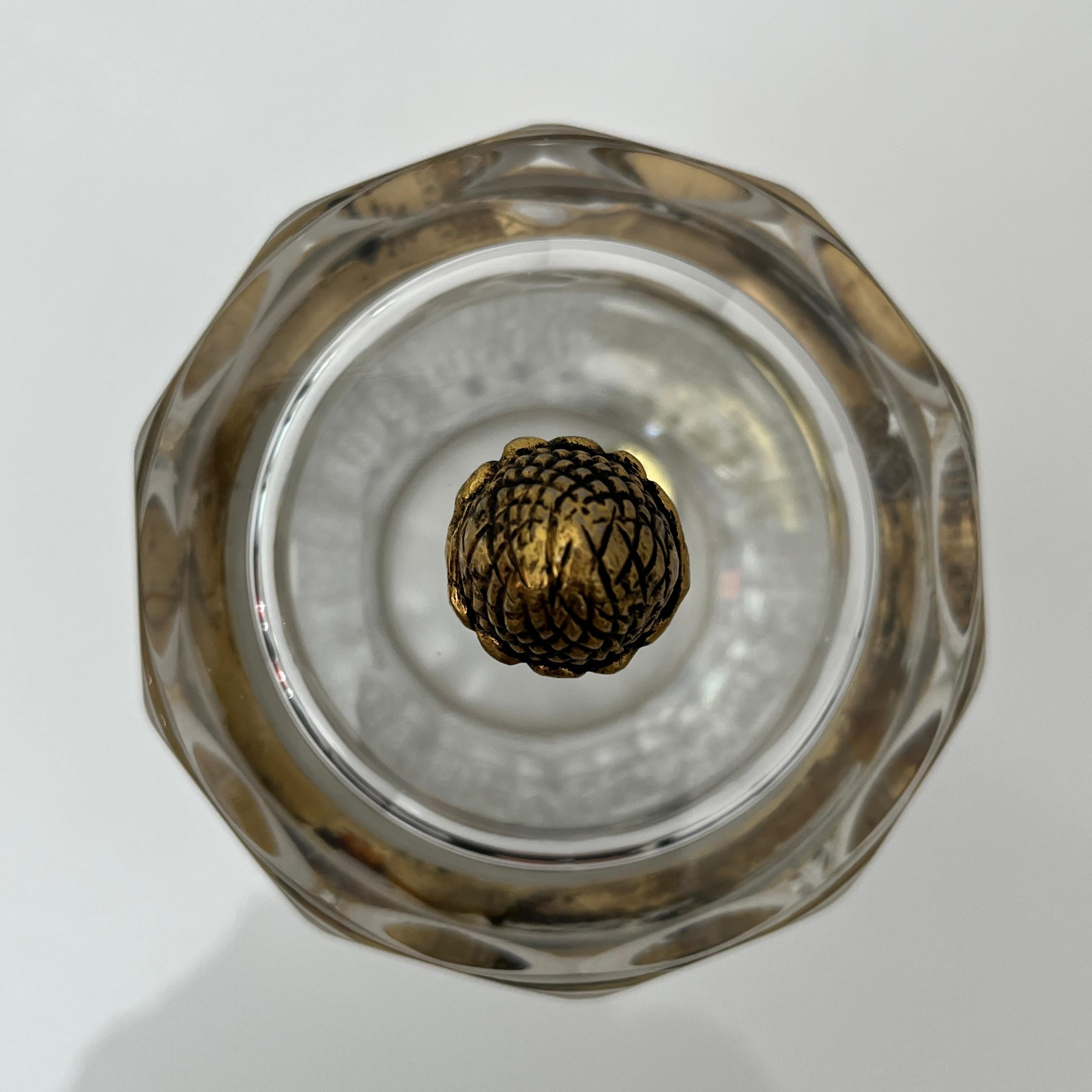 Boite en cristal doré taillé faceté CF Benito Michel, France vers 1960 For Sale 7