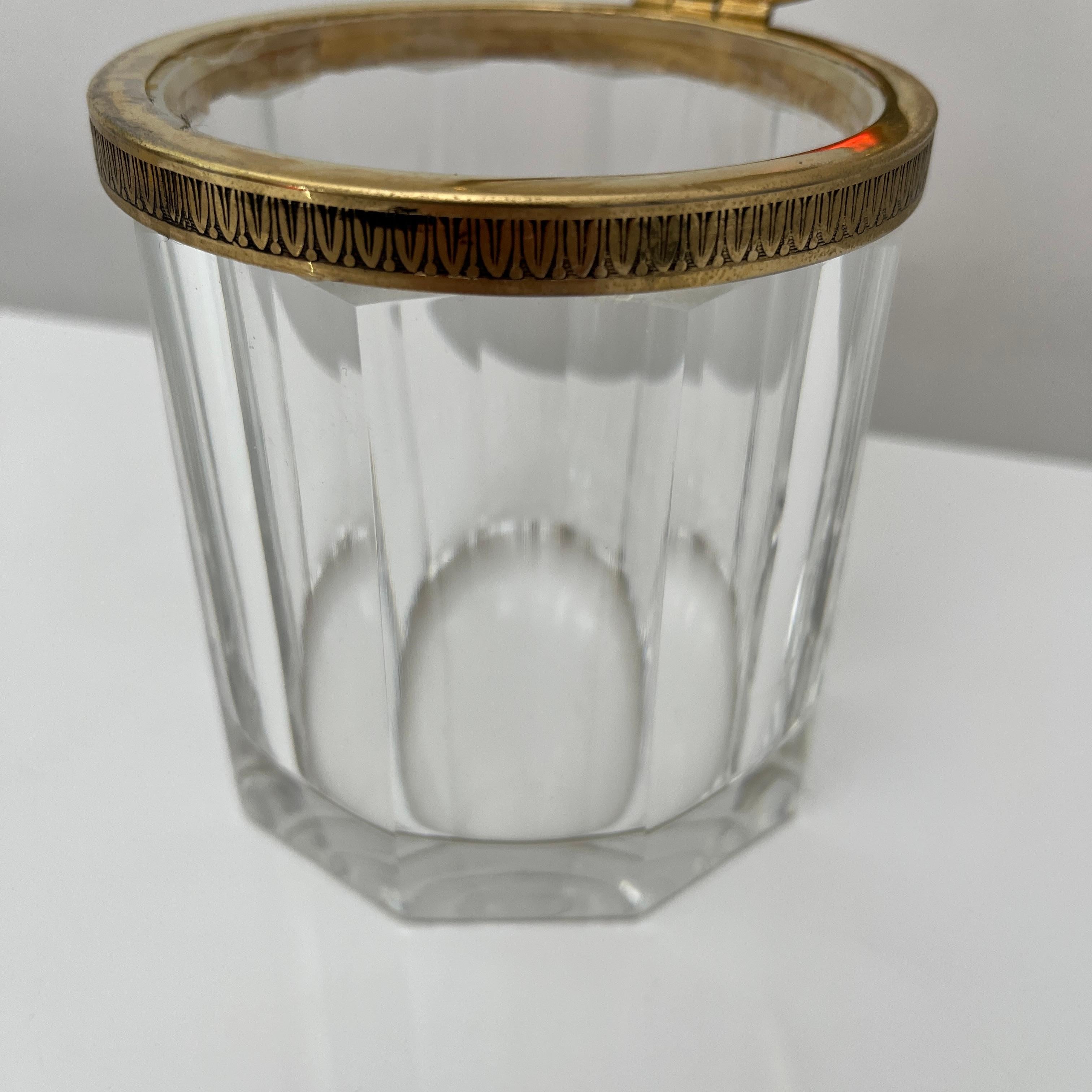 Milieu du XXe siècle Boite en cristal doré taillé faceté CF Benito Michel, France vers 1960 en vente
