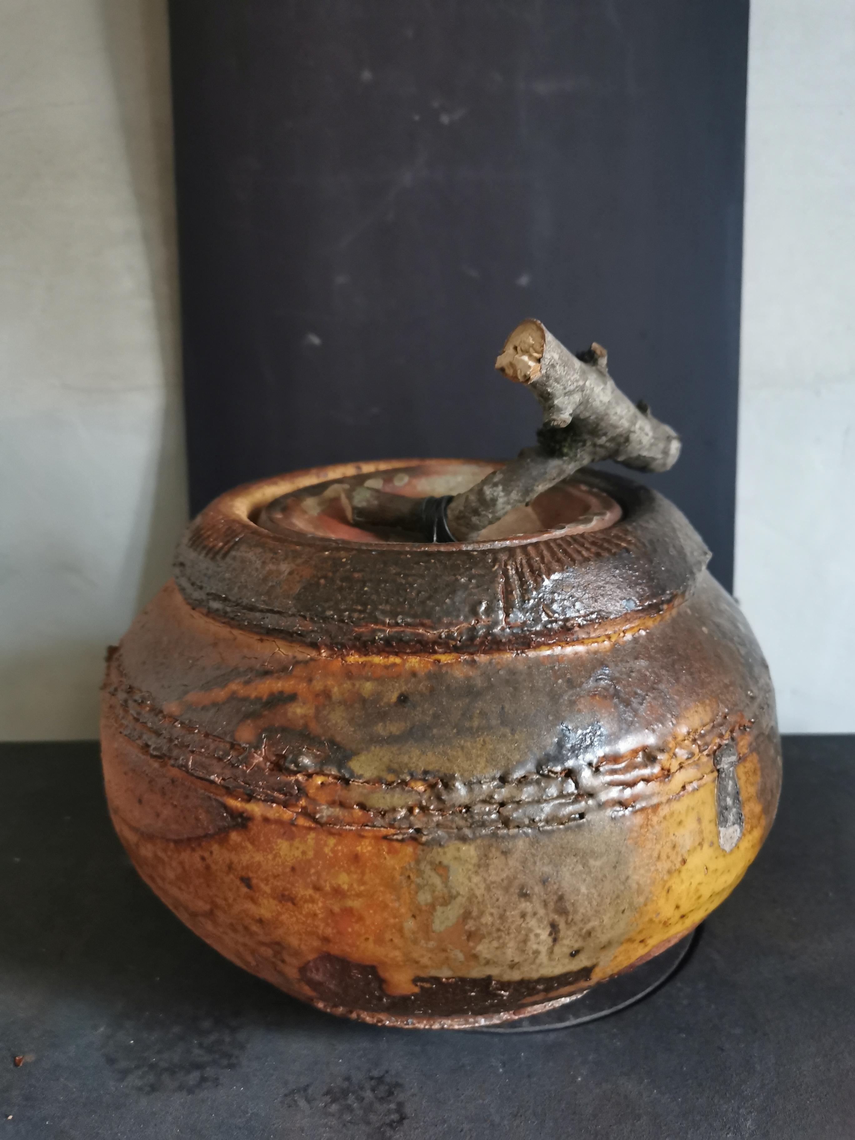 Stoneware Boite en grès cuisson Anagama . La BORNE For Sale
