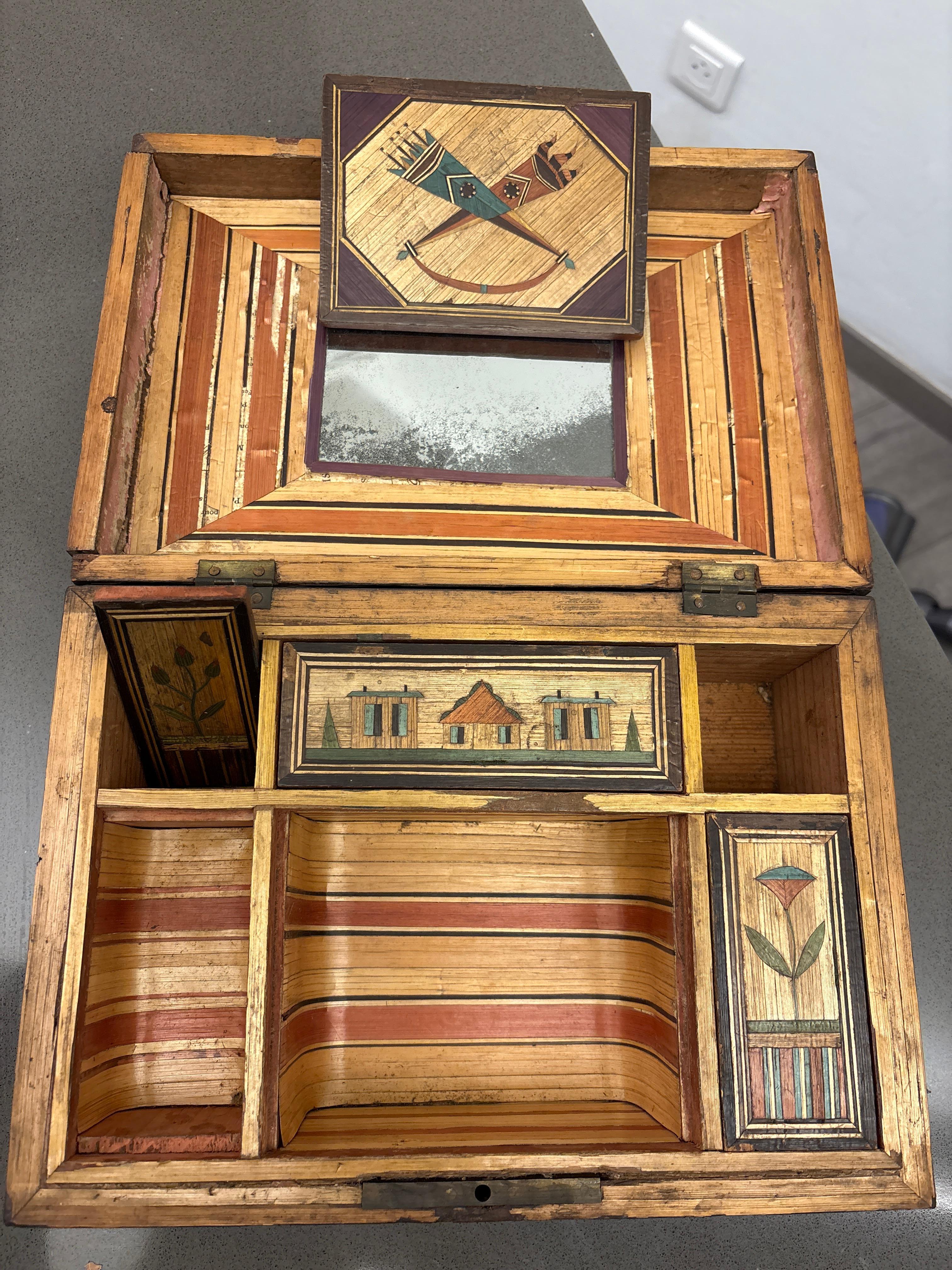 French Boîte en marqueterie de paille For Sale