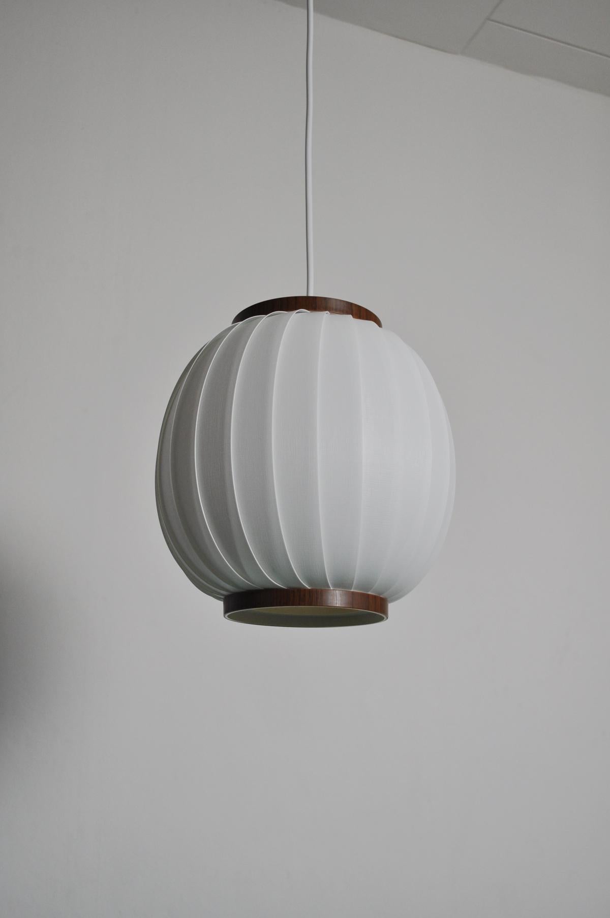 Bojan Pendant Lamp by Lars Eiler Schiøler for Hoyrup Light, 1970s In Good Condition For Sale In Vordingborg, DK