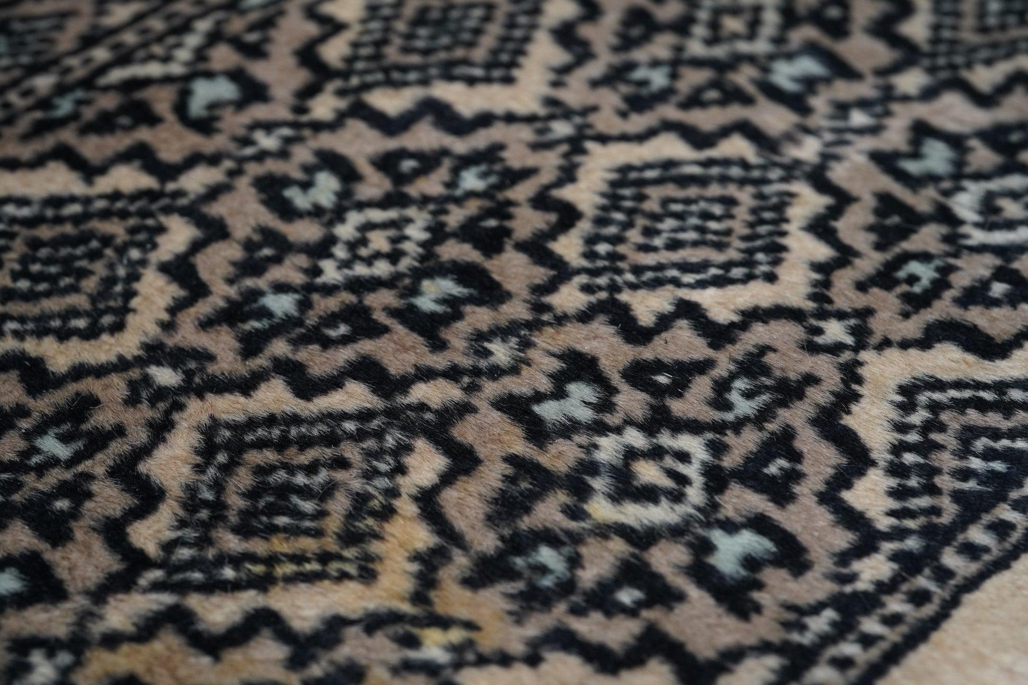 Contemporary Bokhara Rug 6'2'' x 8'4'' For Sale