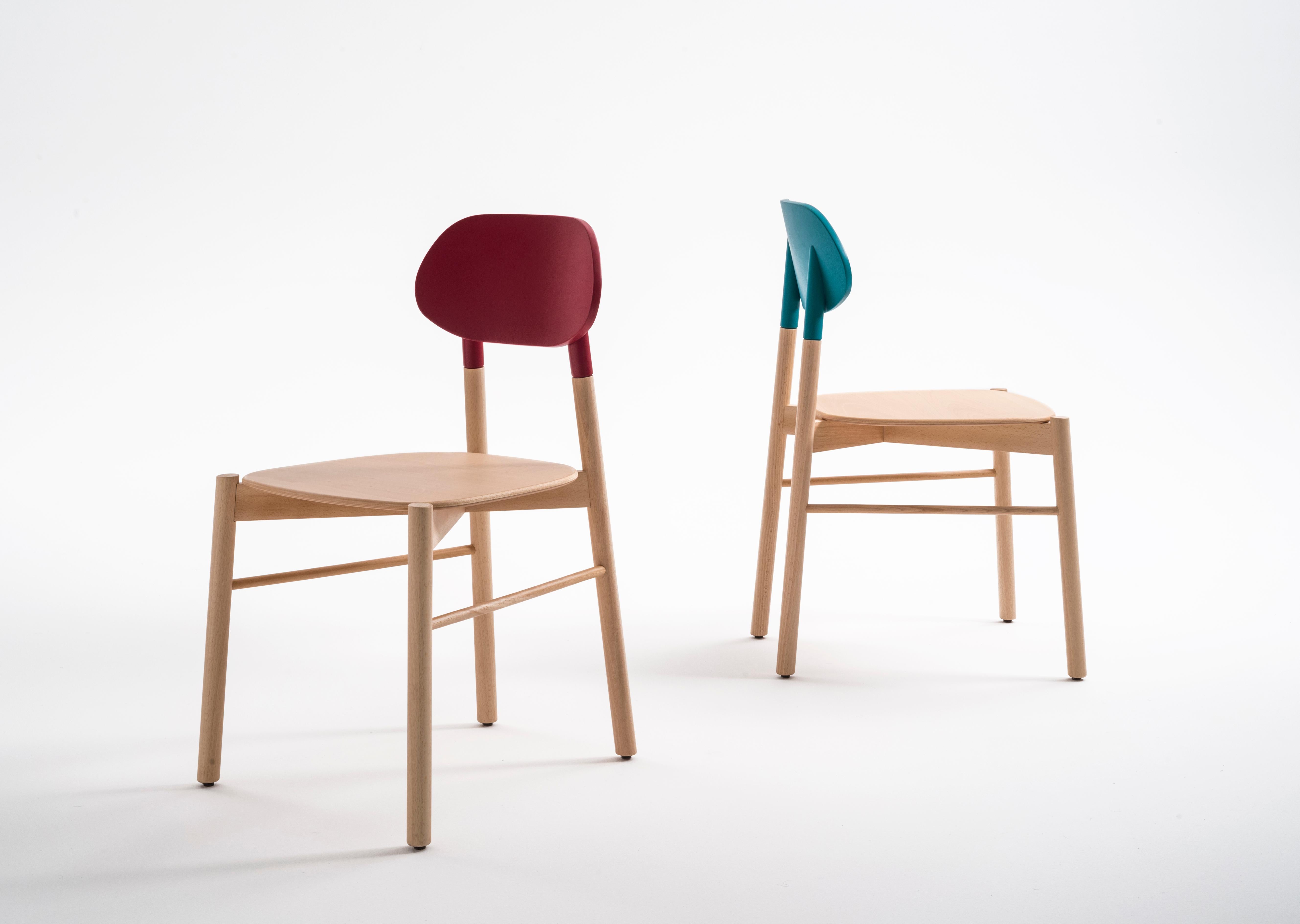 Bokken-Stuhl, Buchenstruktur, weiße Rückenlehne, minimalistisches Design im nordischen Stil im Angebot 1