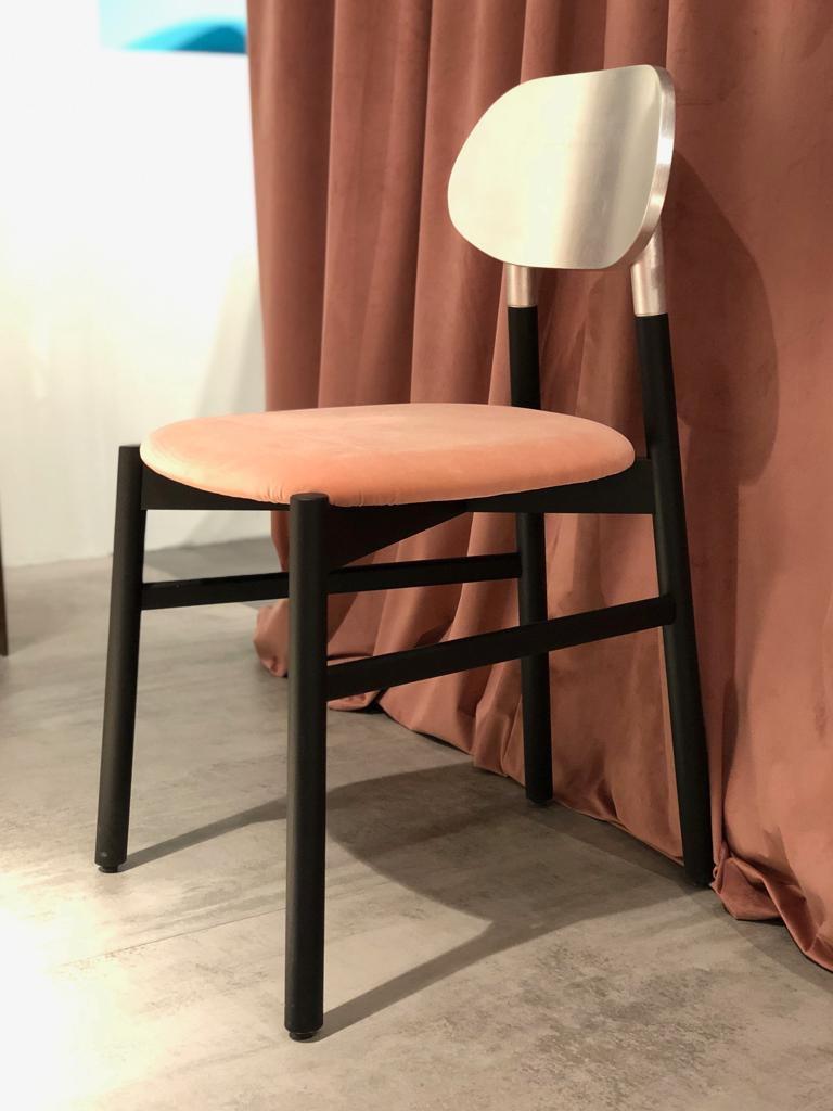 Silla Bokken, Haya Negra Hoja de Plata, Terciopelo Rosa Pálido Minimalista Made in Italy en Nuevo estado para la venta en Milan, Lombardy