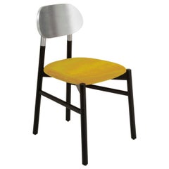 Silla Bokken Tapizada en negro, respaldo en pan de plata, terciopelo fino amarillo italiano