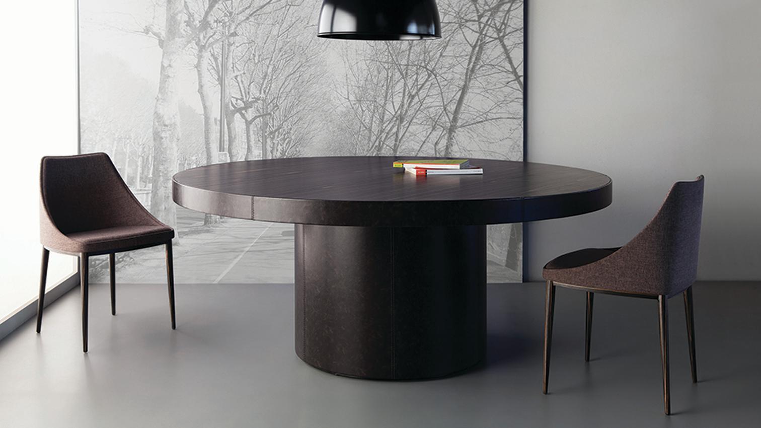 Bol Dining Table by Doimo Brasil
Dimensions: D 120 x H 75 cm 
Materials: Veneer.

Also available in D 140, D 160, D 180, D 200. Please contact us.

With the intention of providing good taste and personality, Doimo deciphers trends and follows the