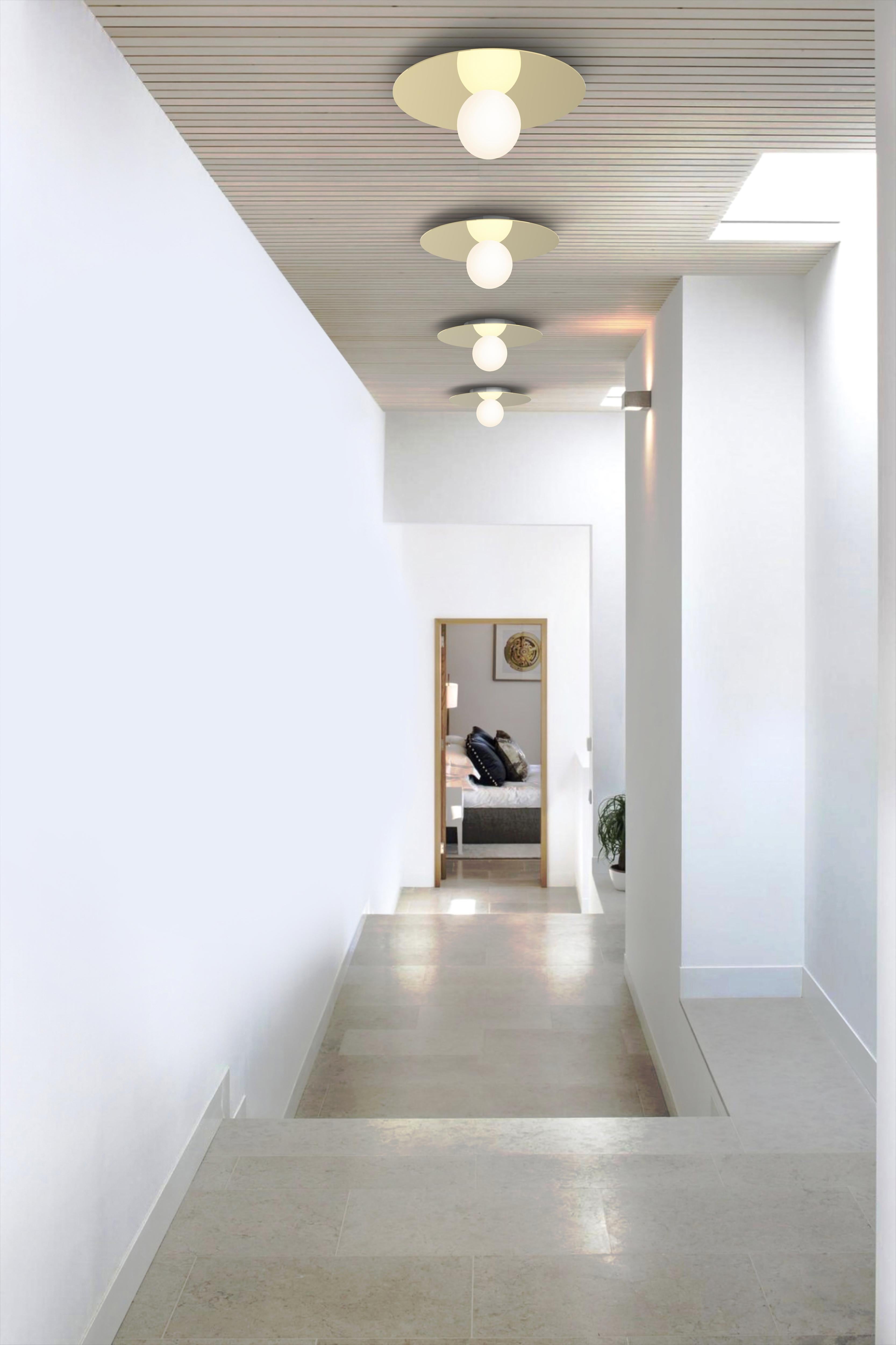 Alluminio Lampada da parete e soffitto Bola Disc Flush in ottone di Pablo Designs in vendita