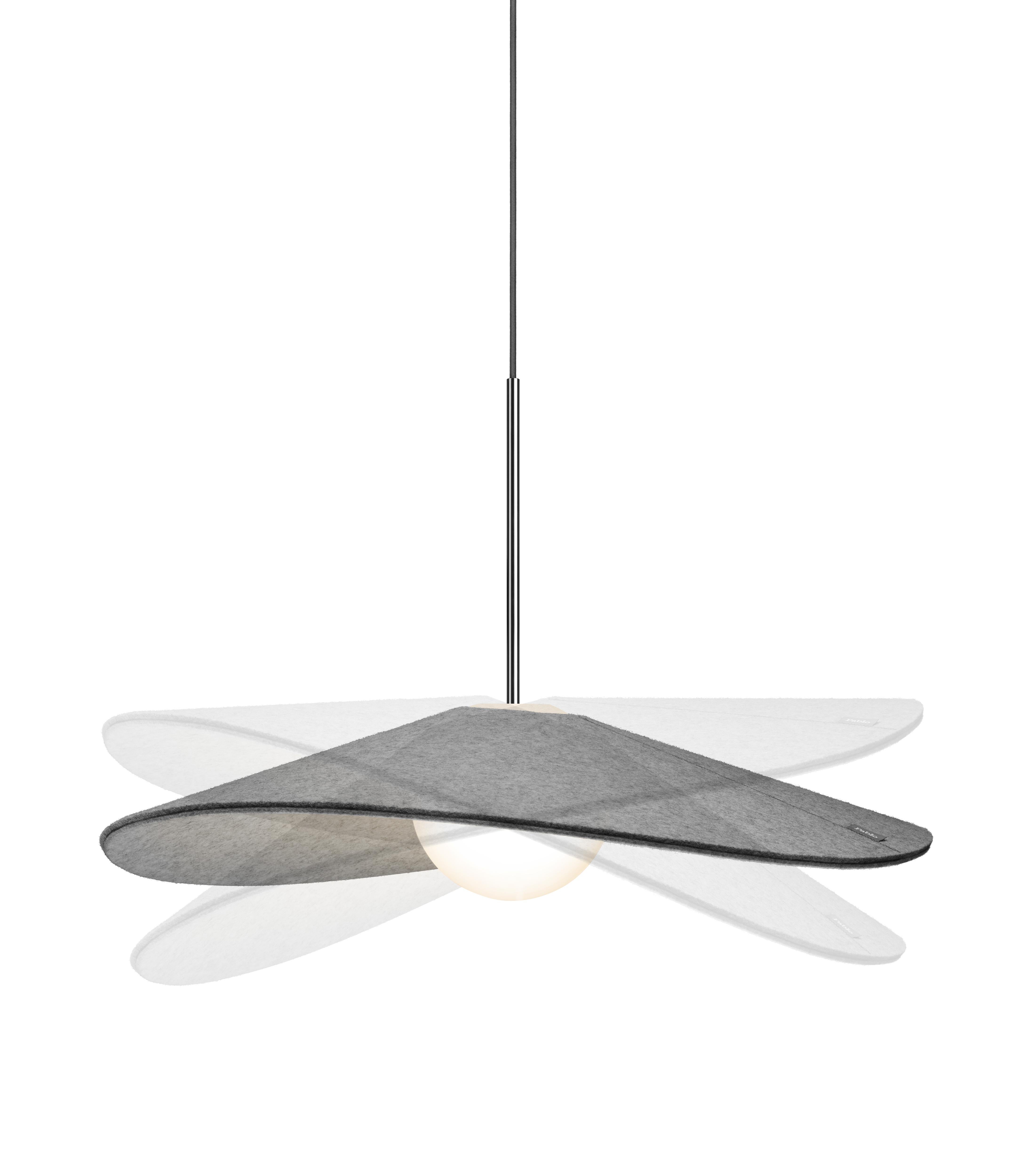 Moderne Lampe à suspension Bola en feutre gris par Pablo Designs en vente