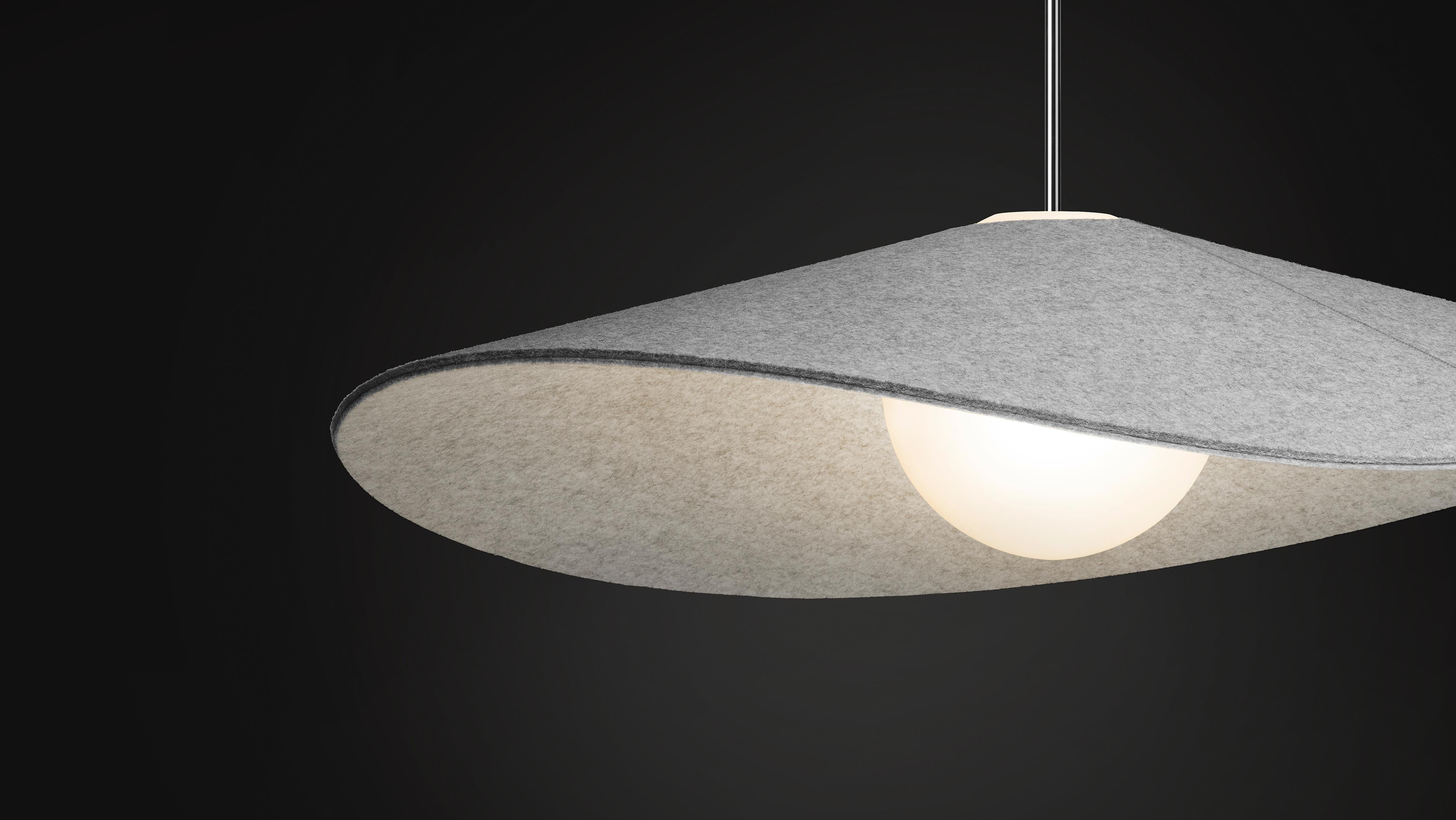 Verre Lampe à suspension Bola en feutre gris par Pablo Designs en vente