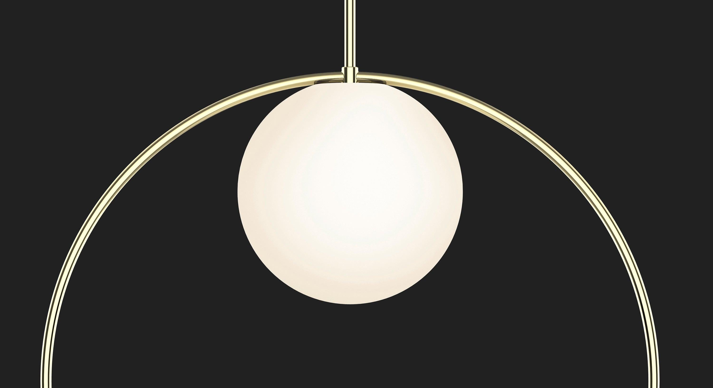 Moderne Lampe à suspension Bola en laiton par Pablo Designs en vente