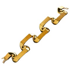Bulgari bold 18 Carat Gold Bracelet of Stylised 'Ripple' Form circa 1960s