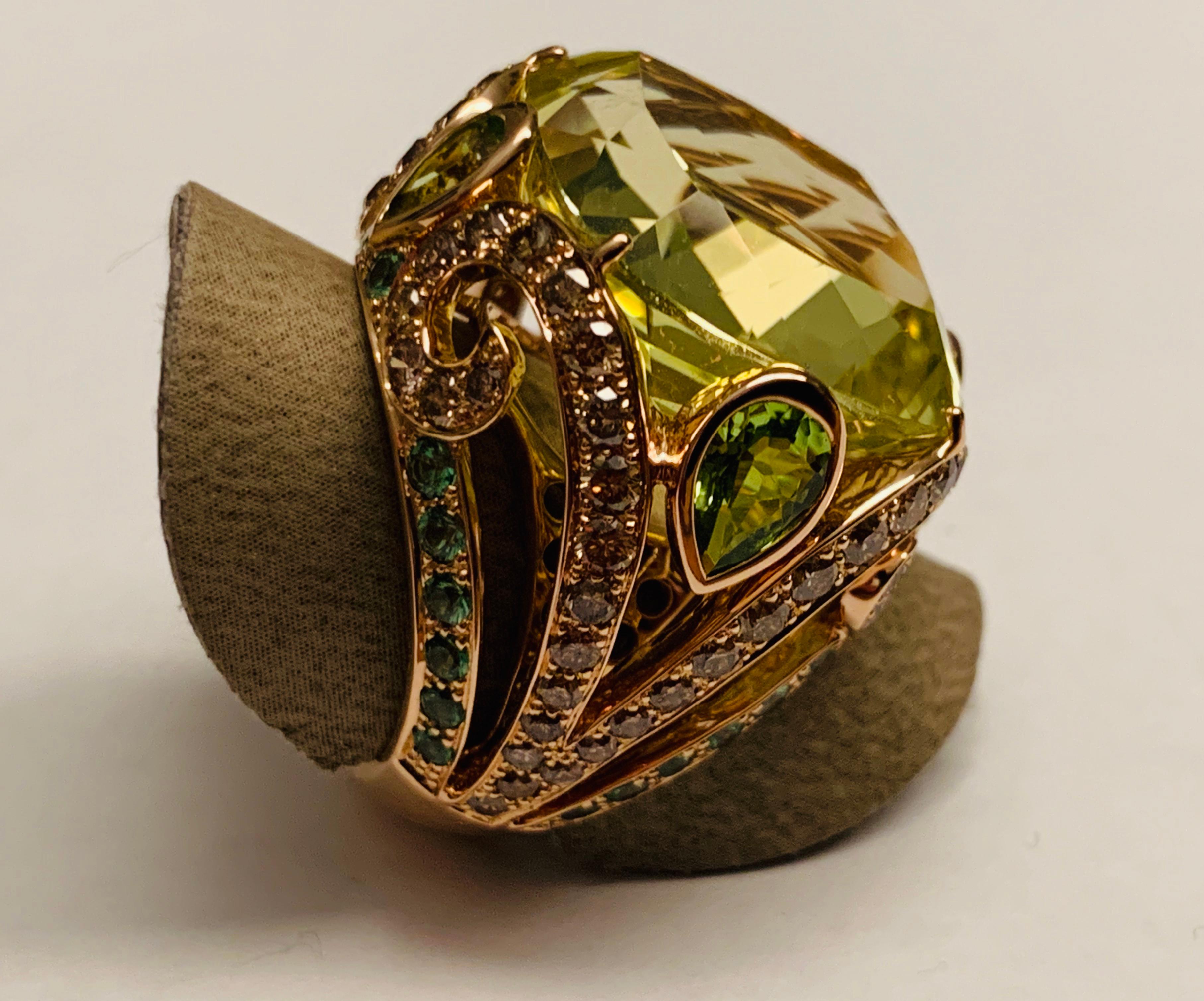 Bold 18 Karat Pink Gold Cocktail Ring with Lemon Citrine Diamonds and Tsavorites In New Condition For Sale In Zurich, Zollstrasse