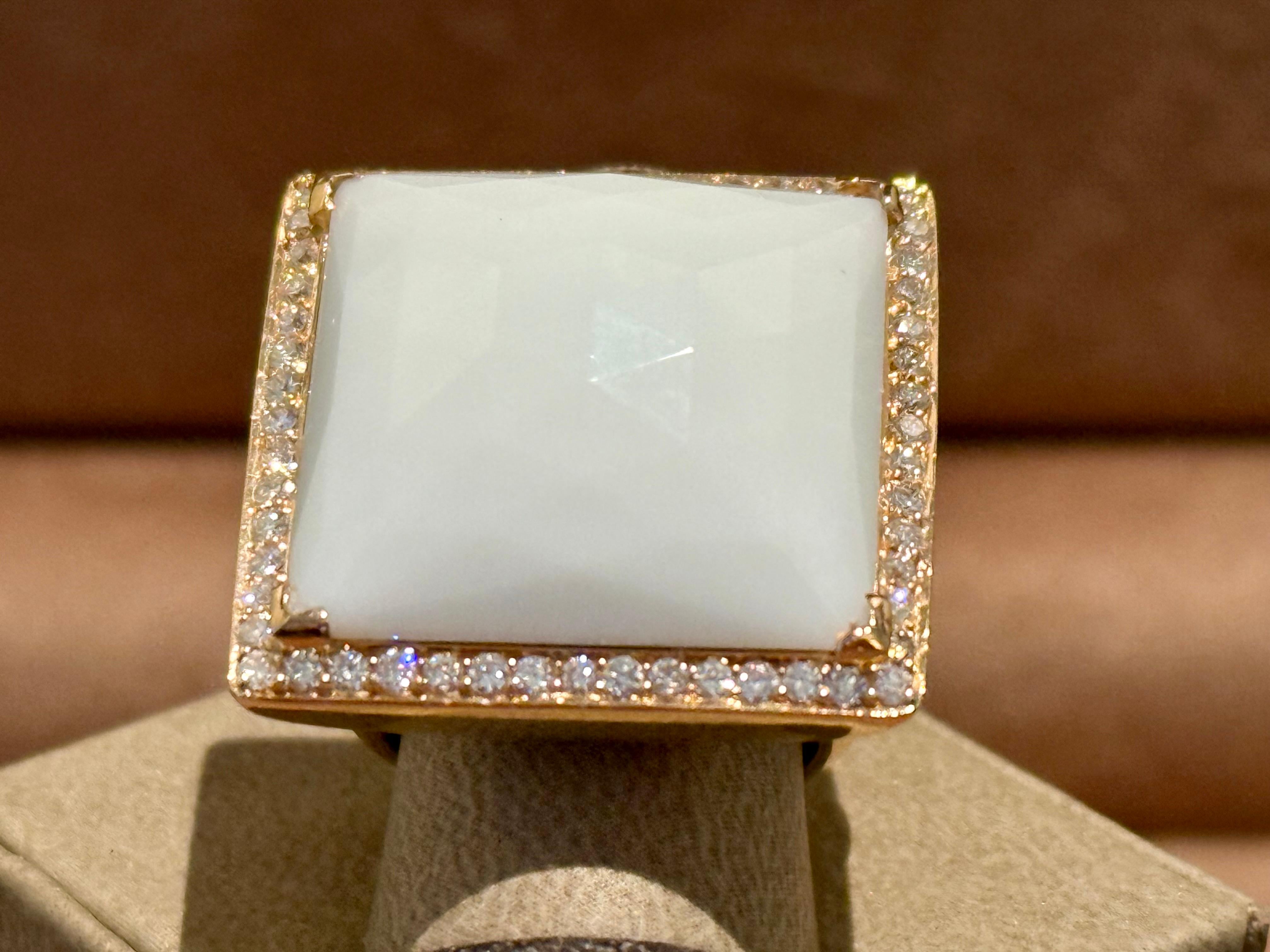 Bold Italian Statement Ring en or rose 18 K Diamant et agate blanche Unisexe en vente