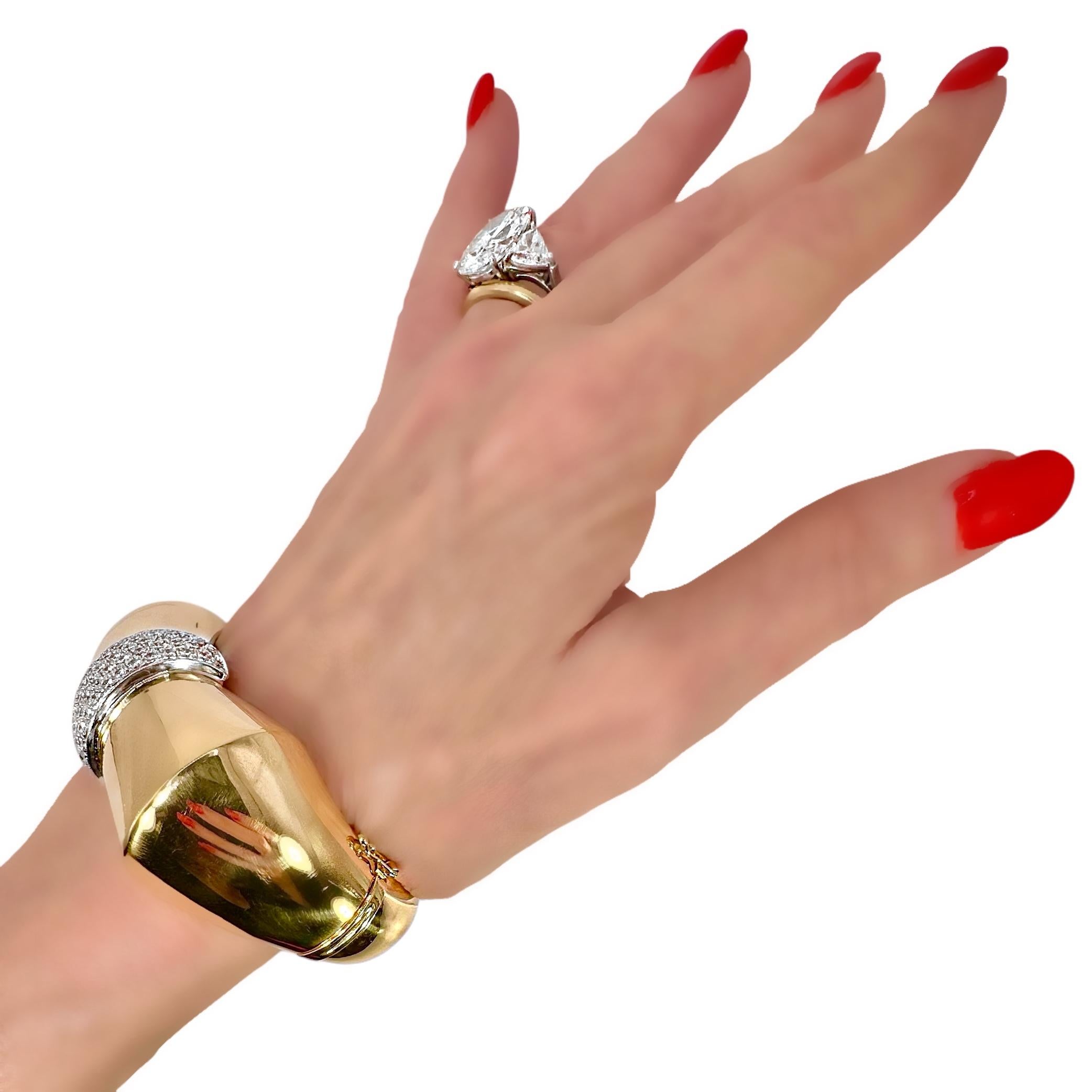 Bold 18K Yellow Gold and Diamond Bow Motif Cuff Bracelet For Sale 8