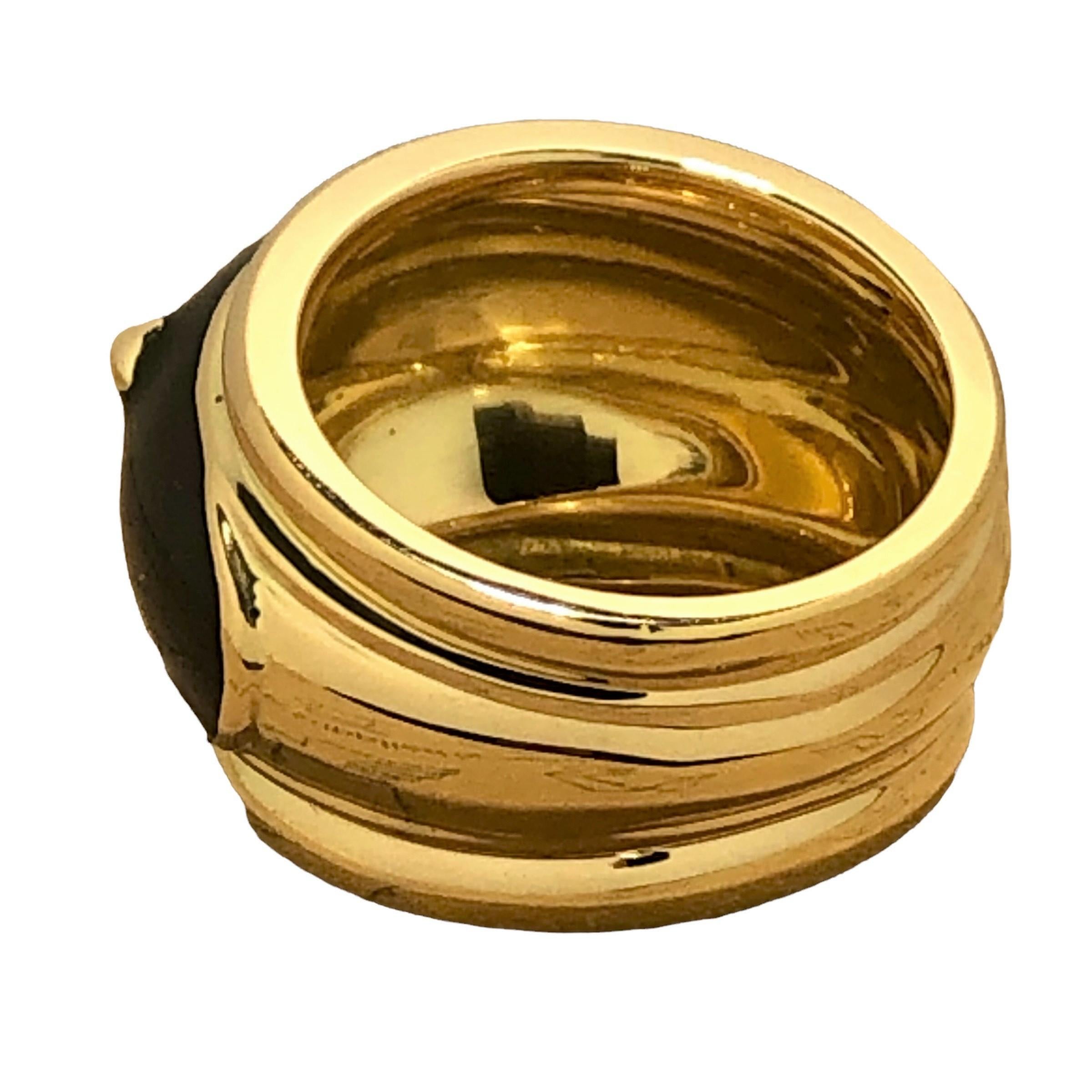 18 Karat Gelbgold Bombe Schwarzer Emaille-Ring mit Goldnieten (Moderne) im Angebot