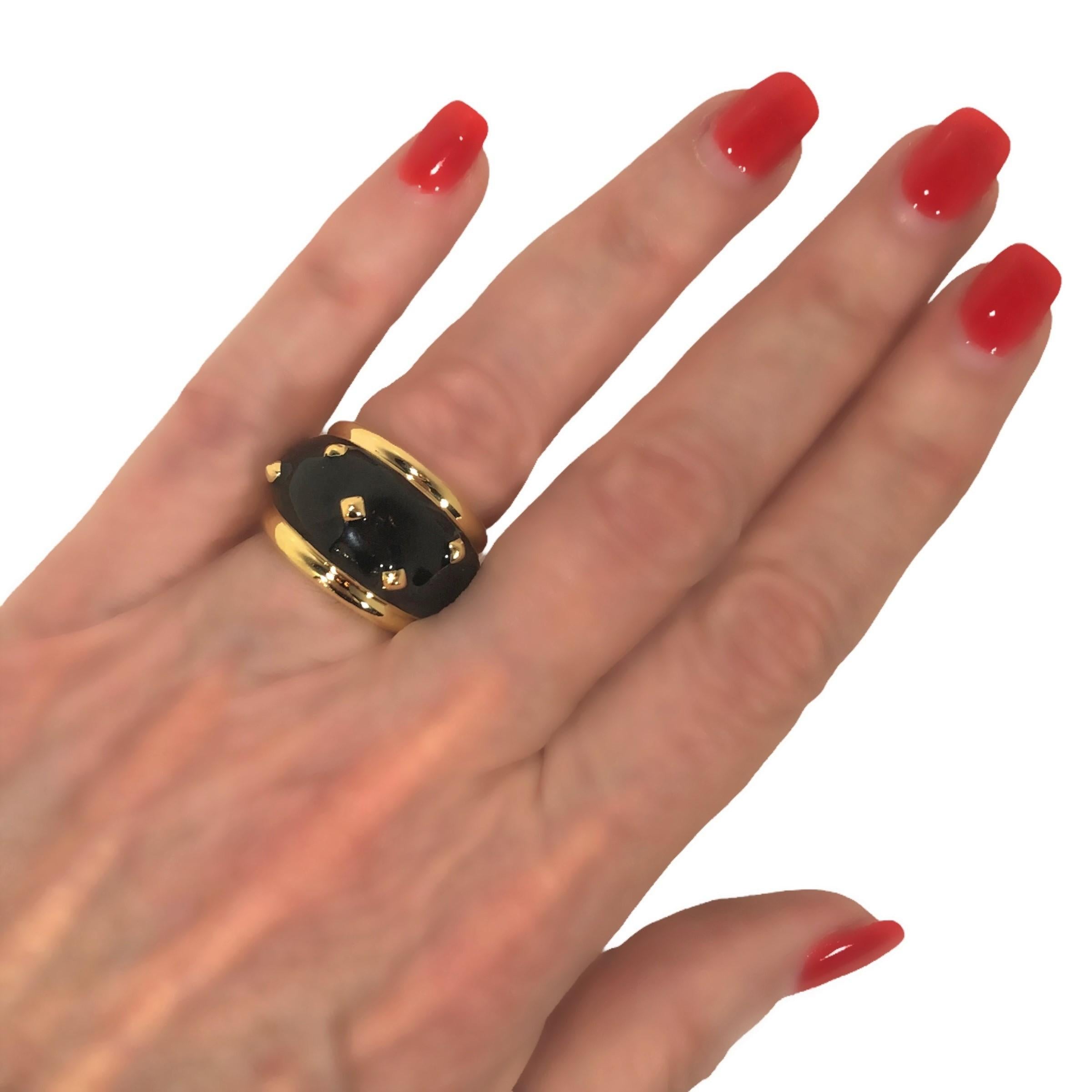 Bold 18K Yellow Gold Bombe Black Enamel Ring with Gold Studs In Good Condition For Sale In Palm Beach, FL