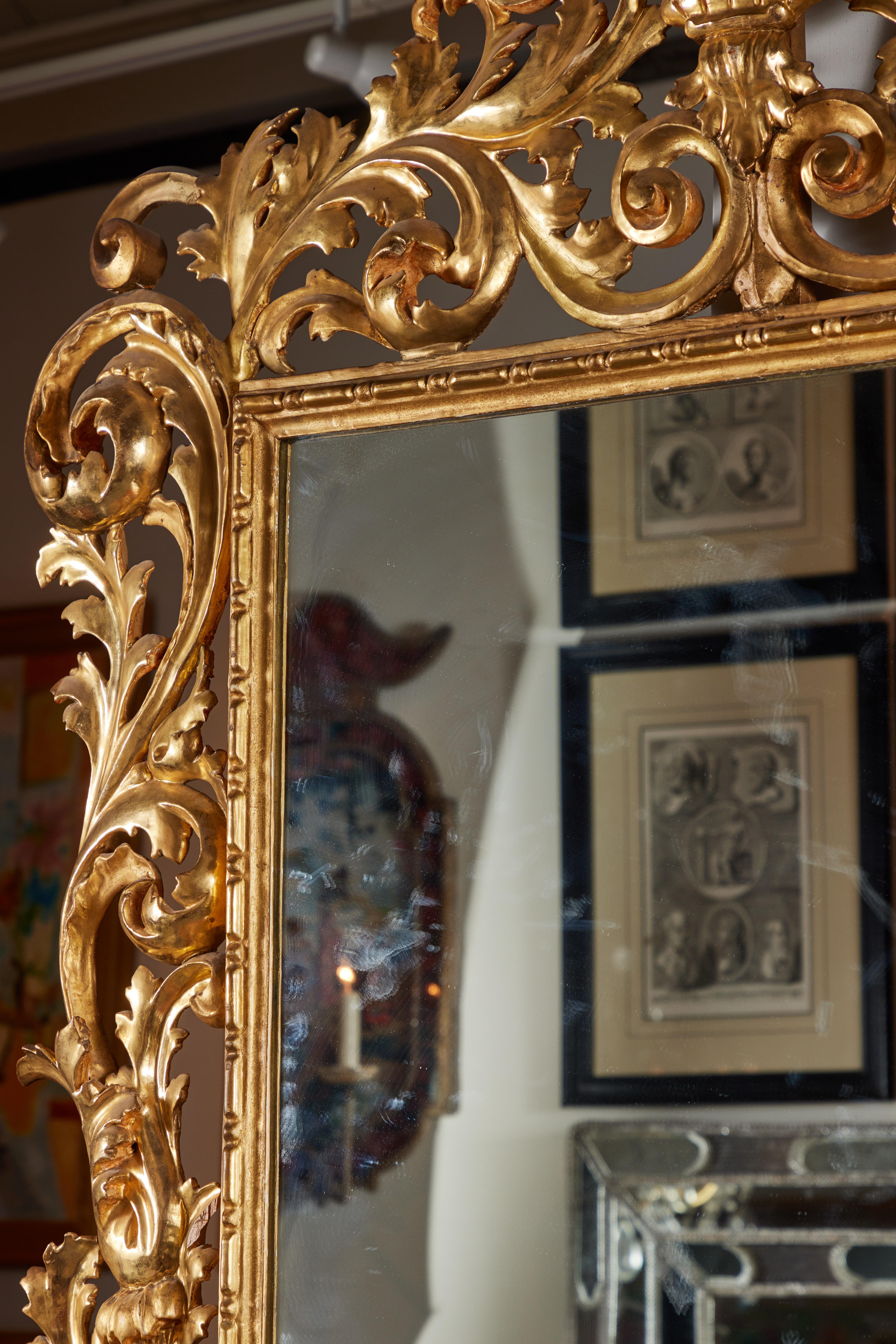 Sculpté à la main Miroir italien audacieux du XIXe siècle en vente