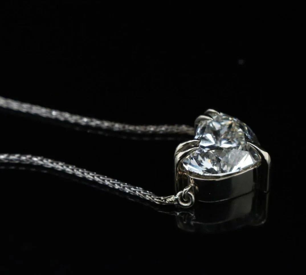 Cuore Ciondolo Icone con diamante da 1 centesimo in oro bianco 18 ct. in vendita