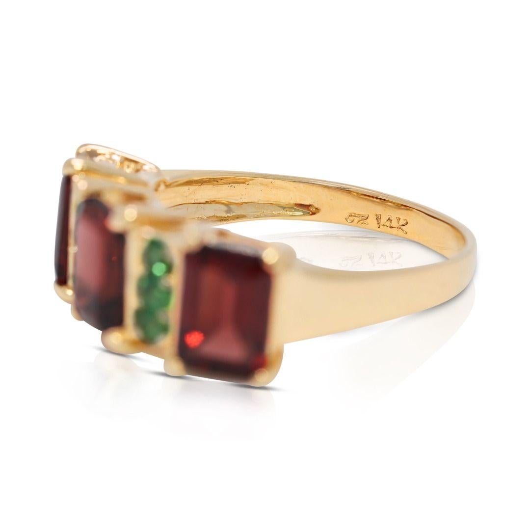 Bold 2.55ct Garnet Ring in 14K Yellow Gold (Rundschliff) im Angebot