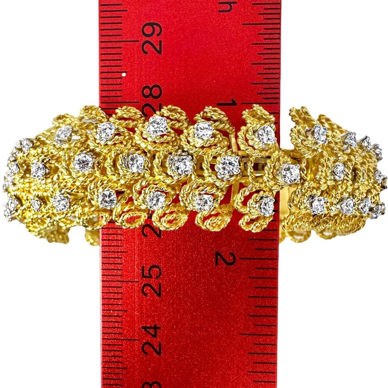 Bold American 1960's 18K Yellow Gold Cocktail Bracelet with 3 Rows of Diamonds In Good Condition In Palm Beach, FL