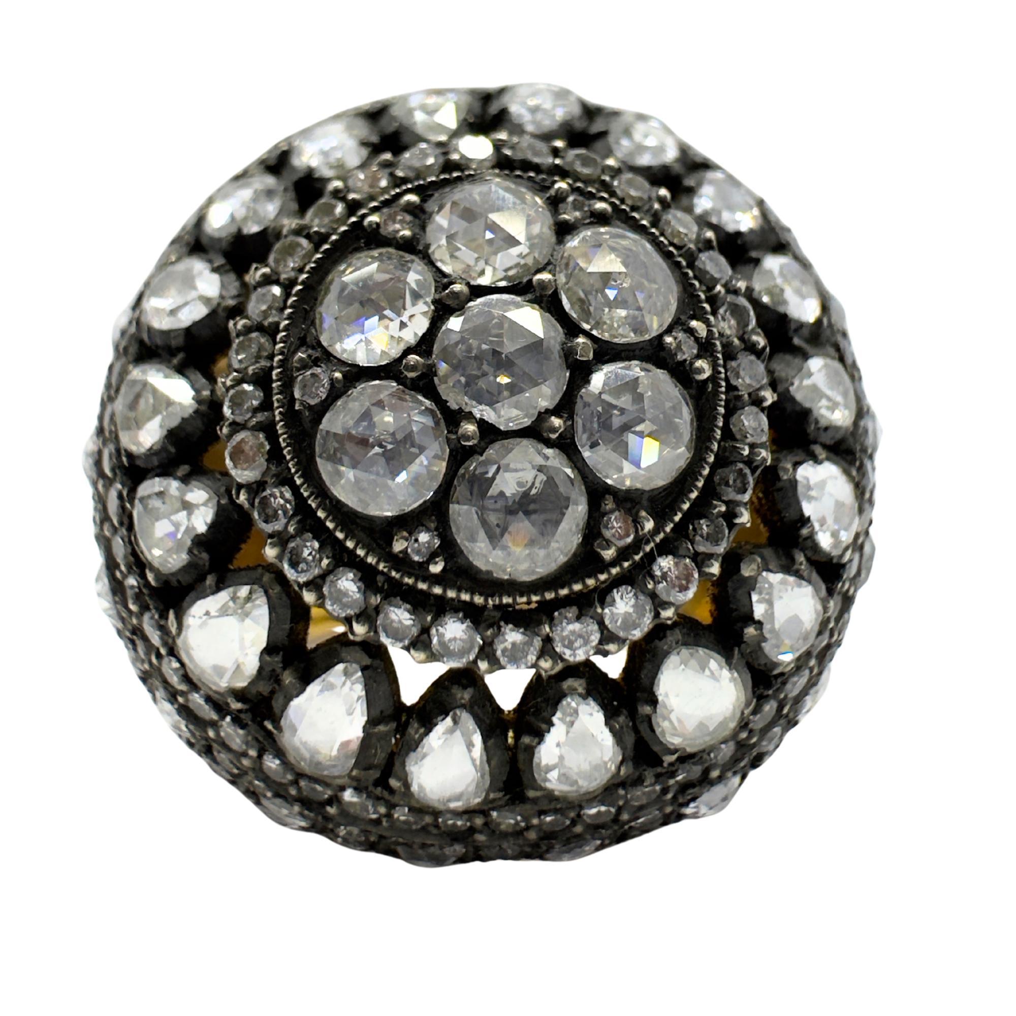 Taille rose Bague de cocktail en or jaune 18K et argent avec diamant taillé en rose, audacieuse et lourde en vente