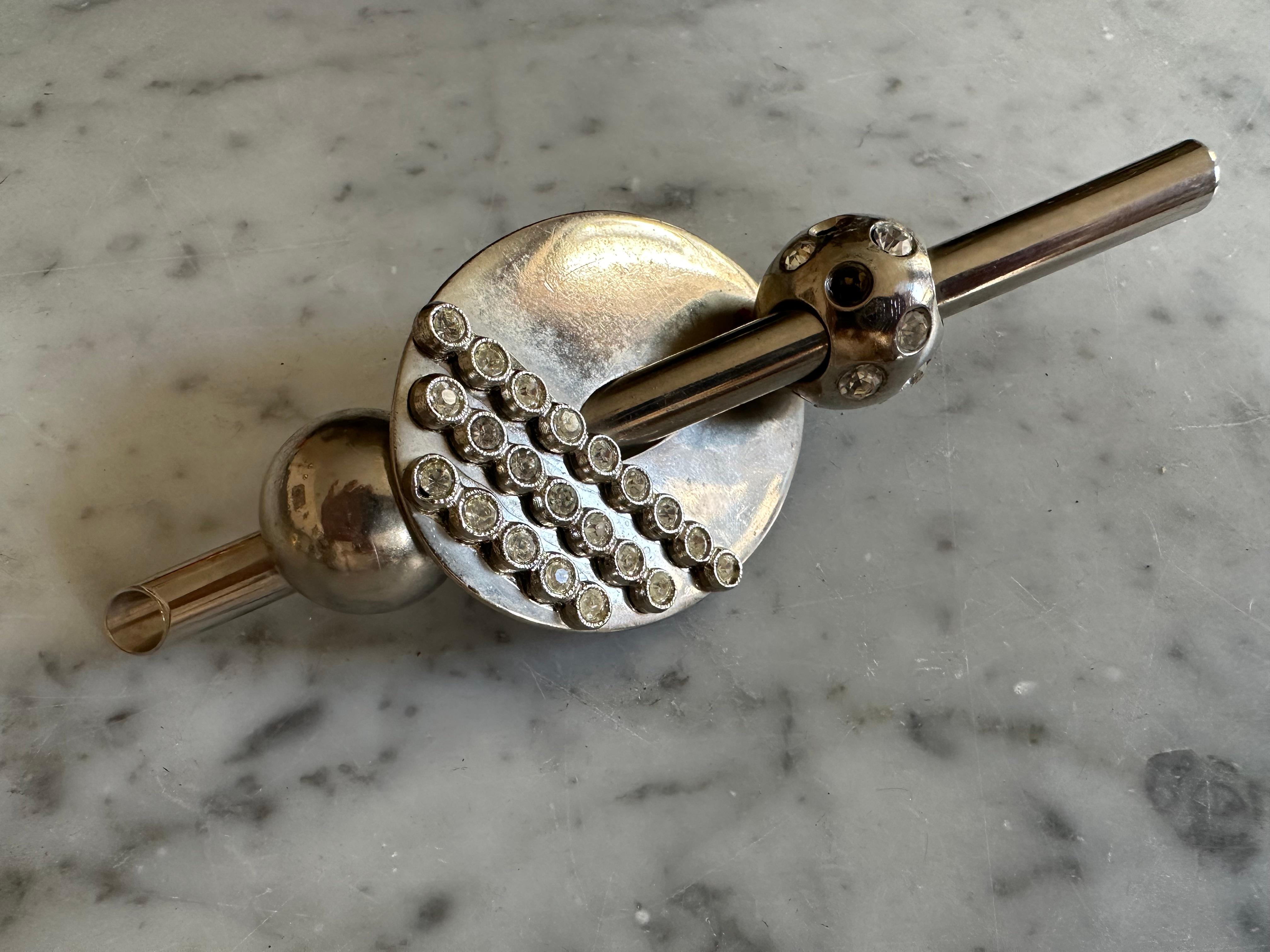 Bold and Iconic Gianni Versace Brooch – 1980s Statement Jewelry For Sale 3