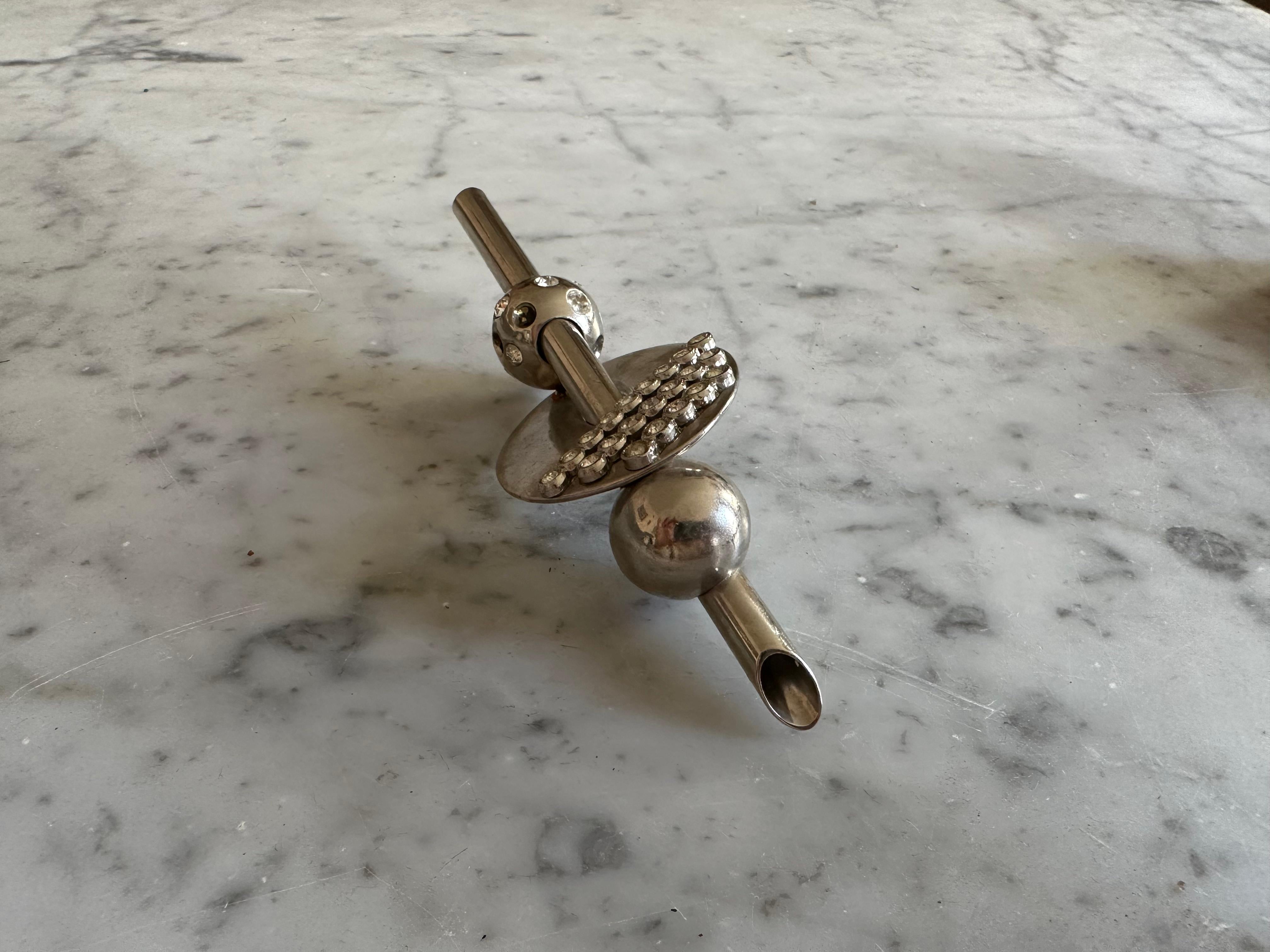 Modern Bold and Iconic Gianni Versace Brooch – 1980s Statement Jewelry For Sale